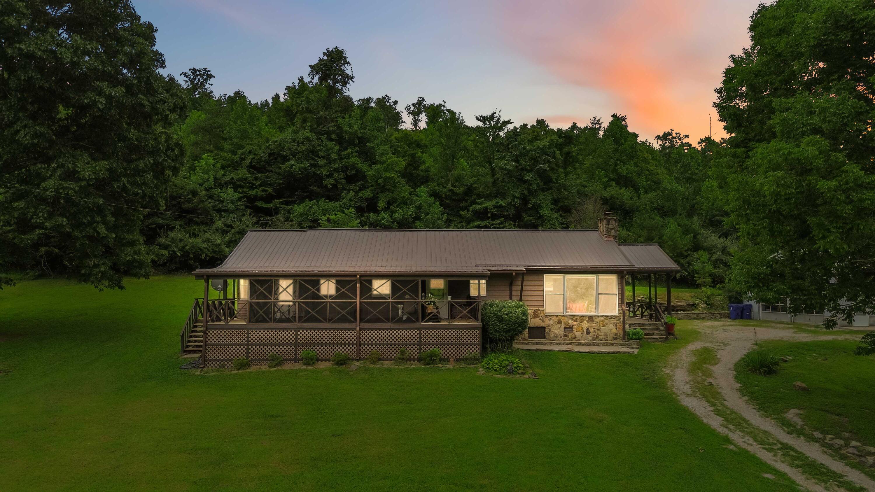 1651 Highway 1643 Property Photo 1