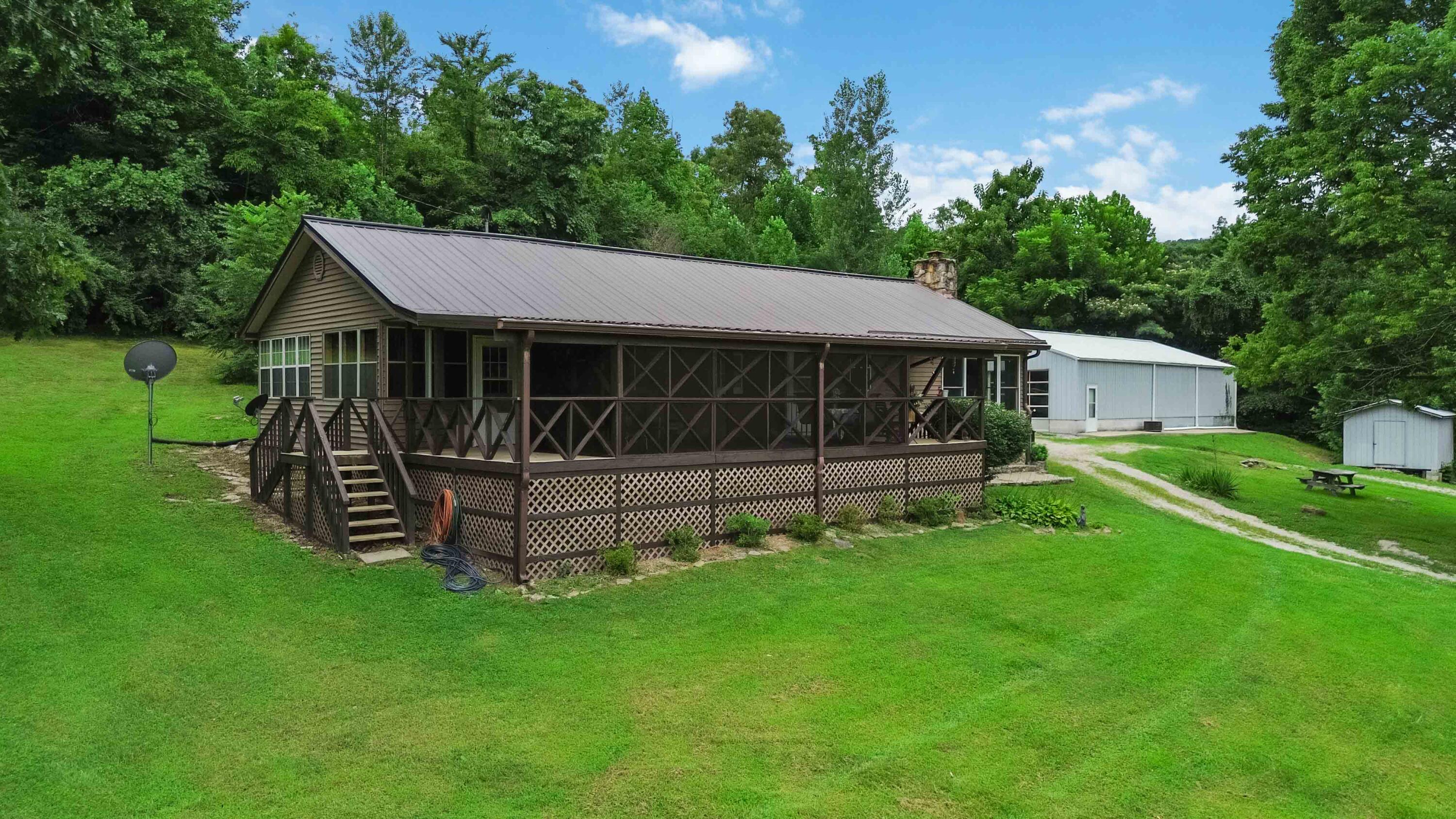 1651 Highway 1643 Property Photo 3