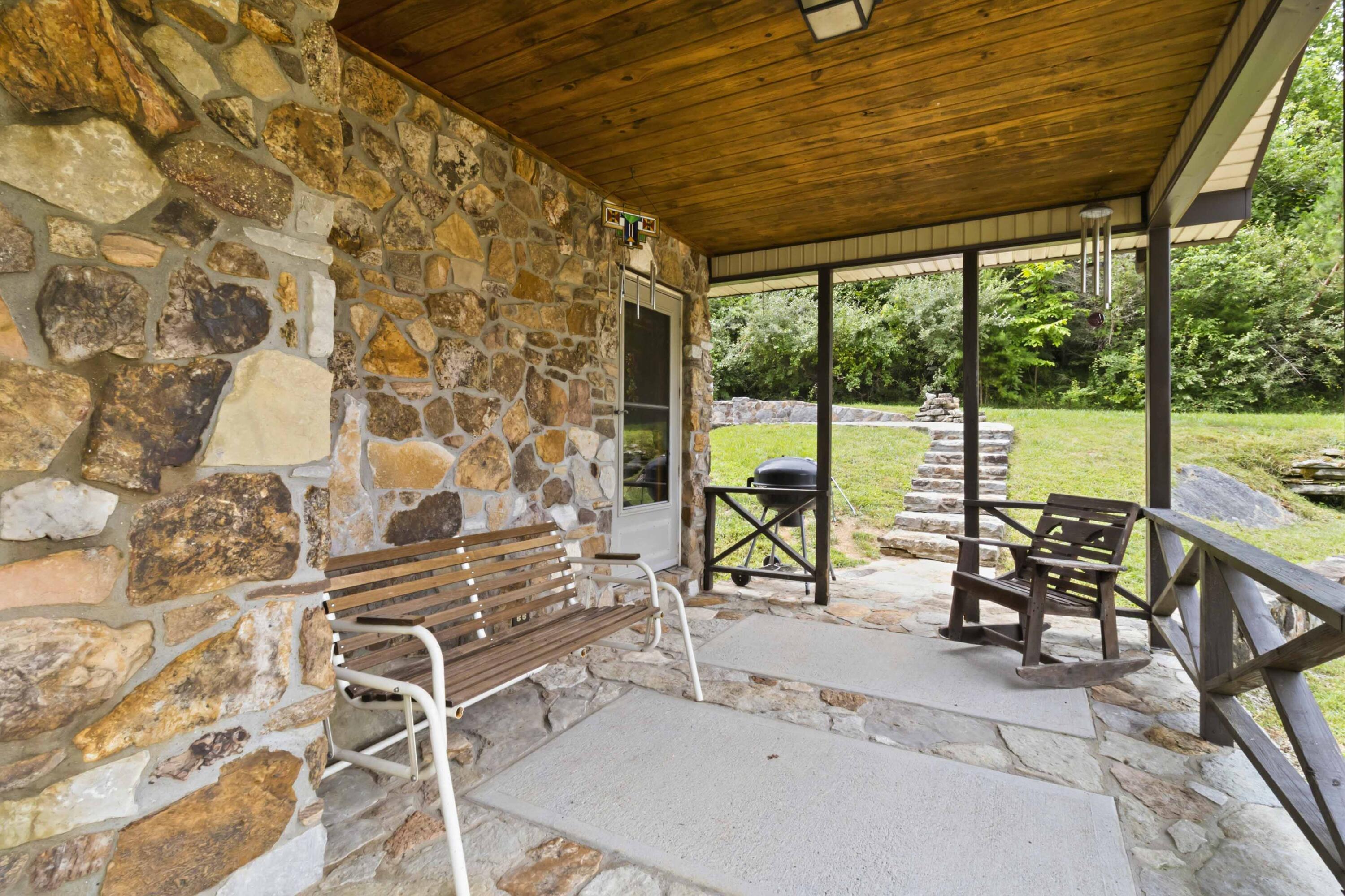 1651 Highway 1643 Property Photo 6