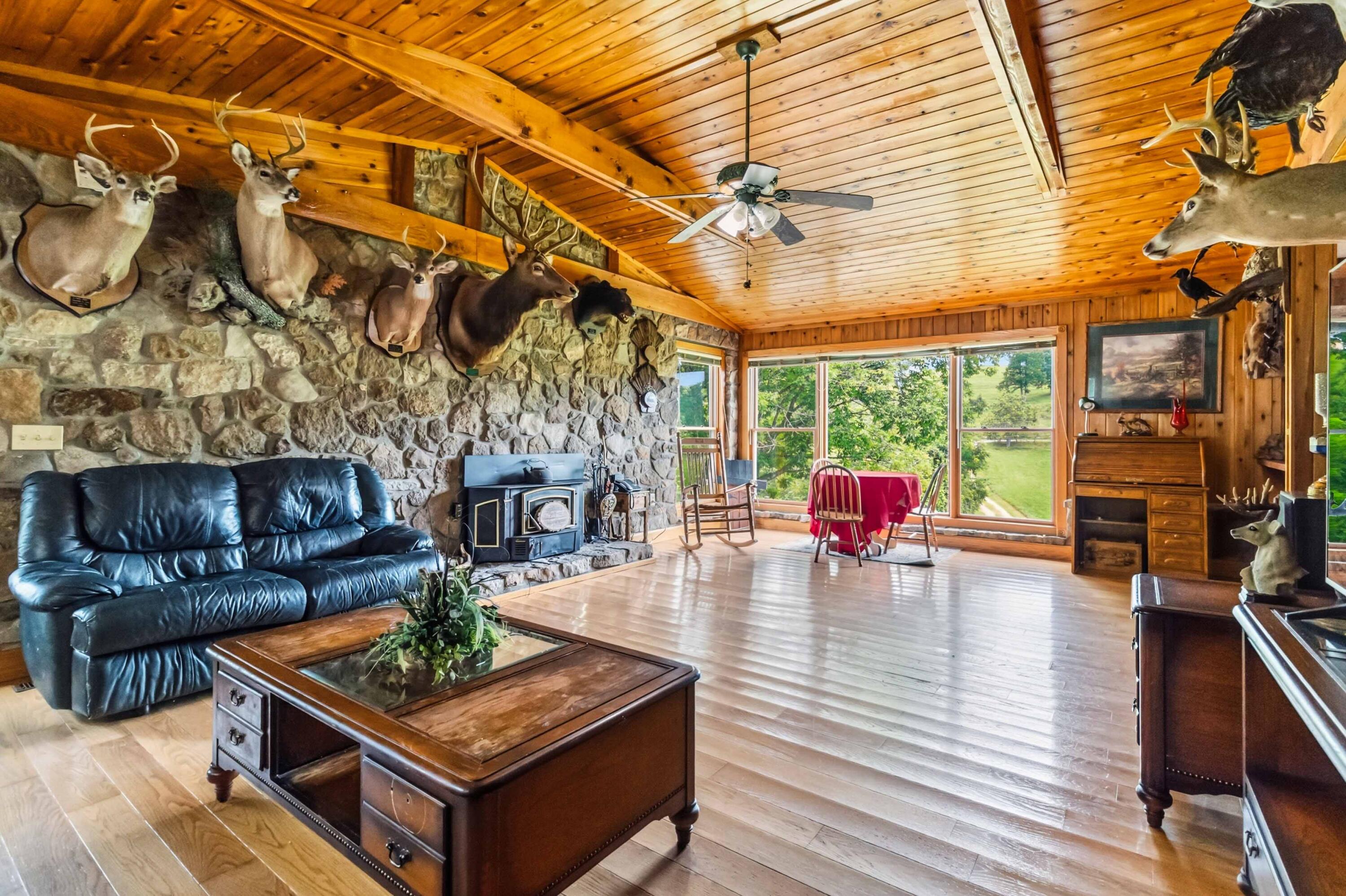 1651 Highway 1643 Property Photo 8