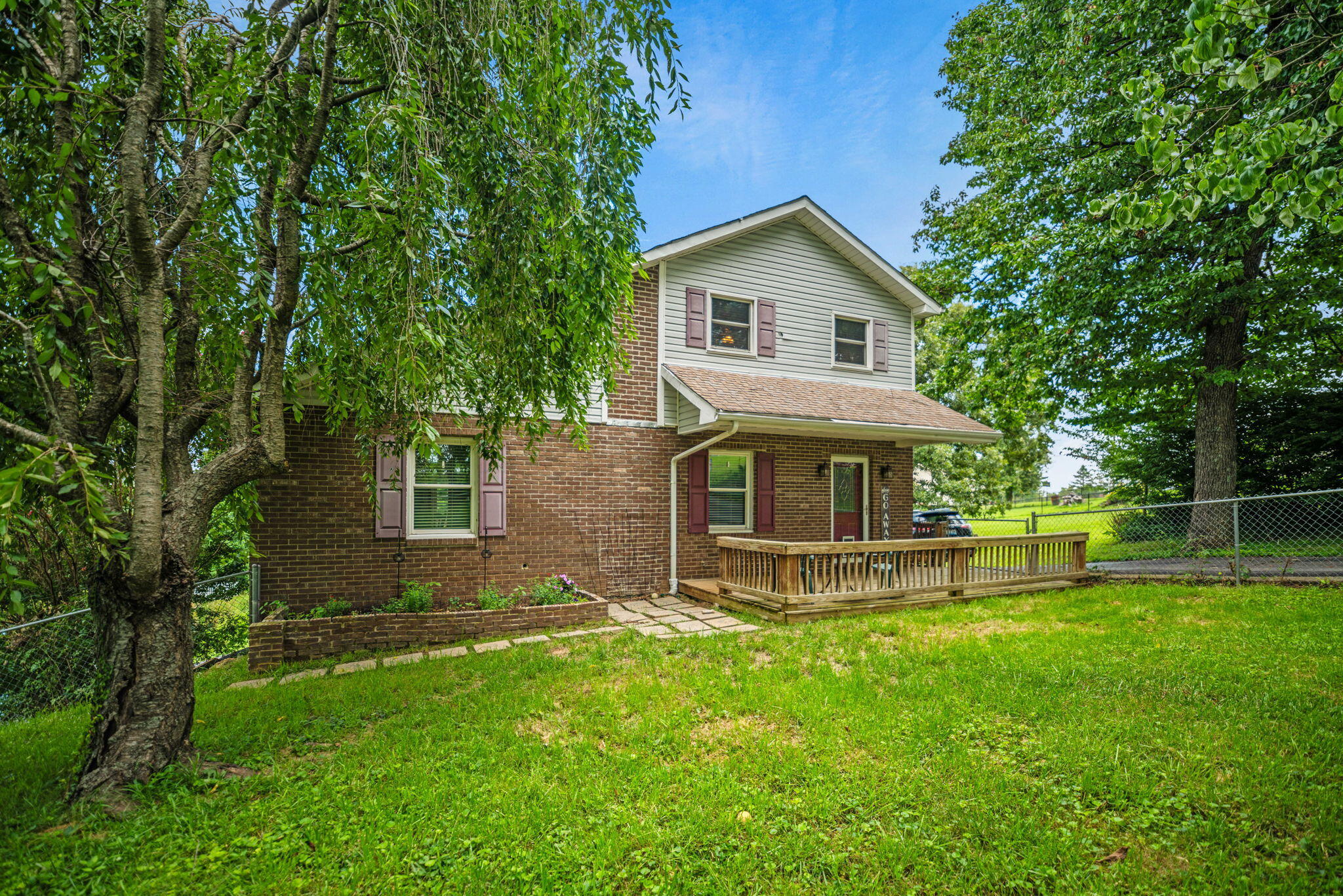 170 E Langdon Road Property Photo 3