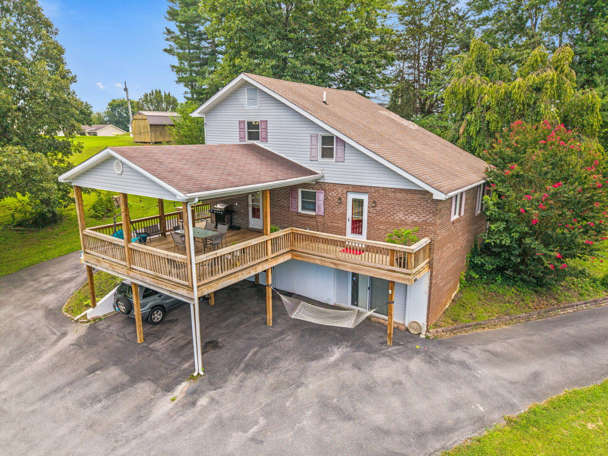 170 E Langdon Road Property Photo 4