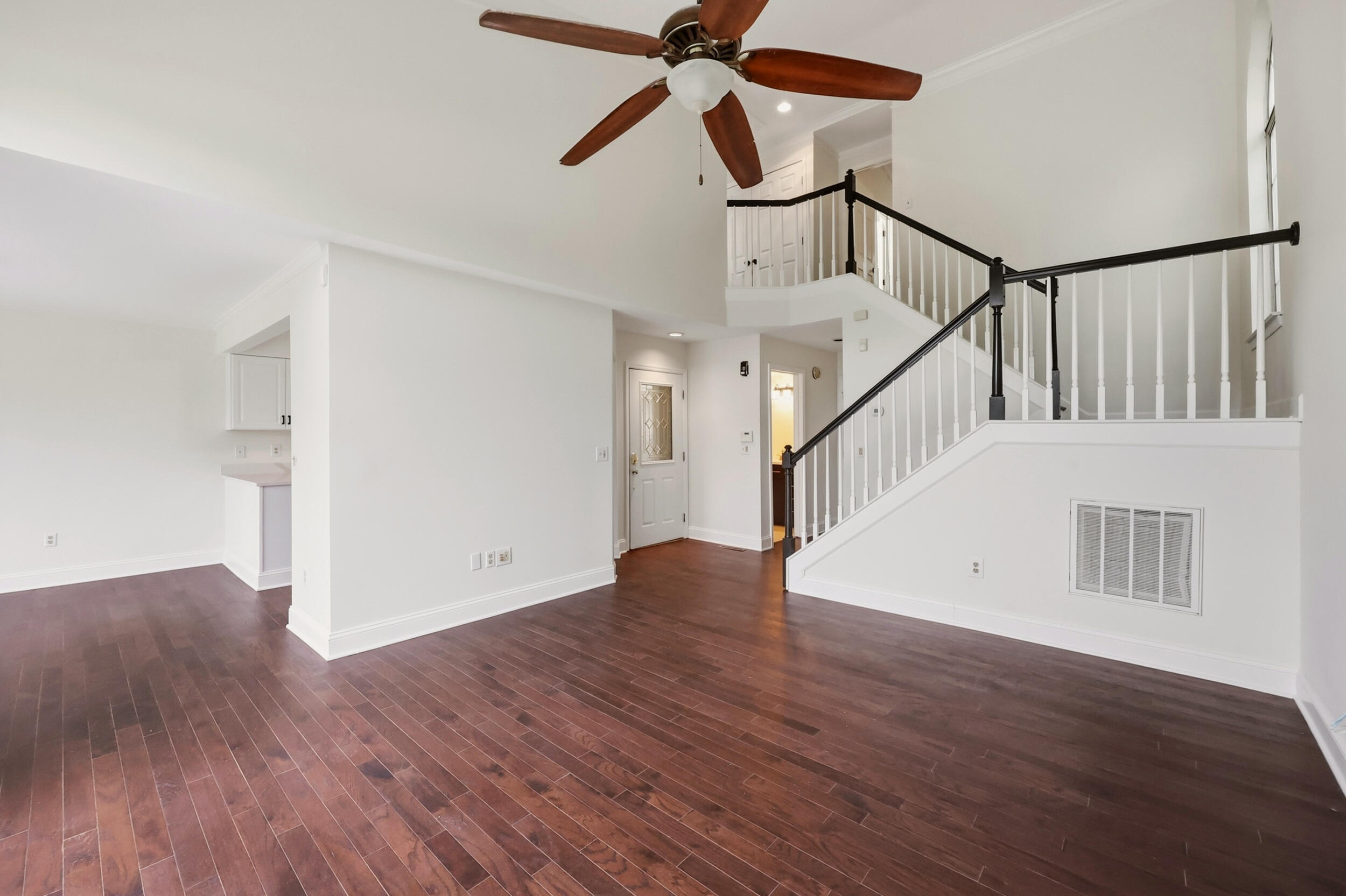 1851 Bridgestone Drive Property Photo 7