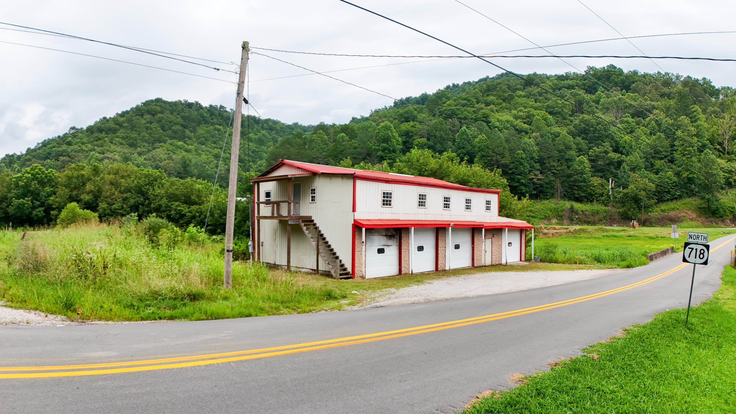 2085 Ky 718 Property Photo 2