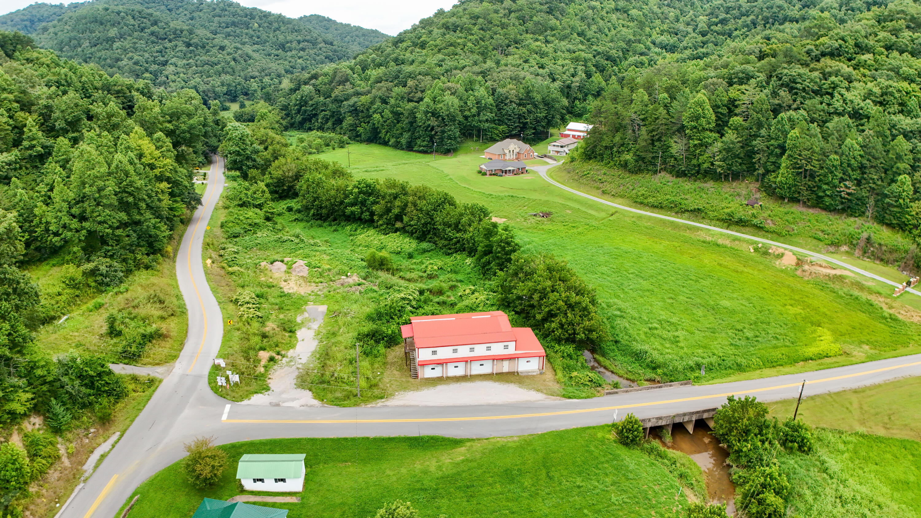 2085 Ky 718 Property Photo 5