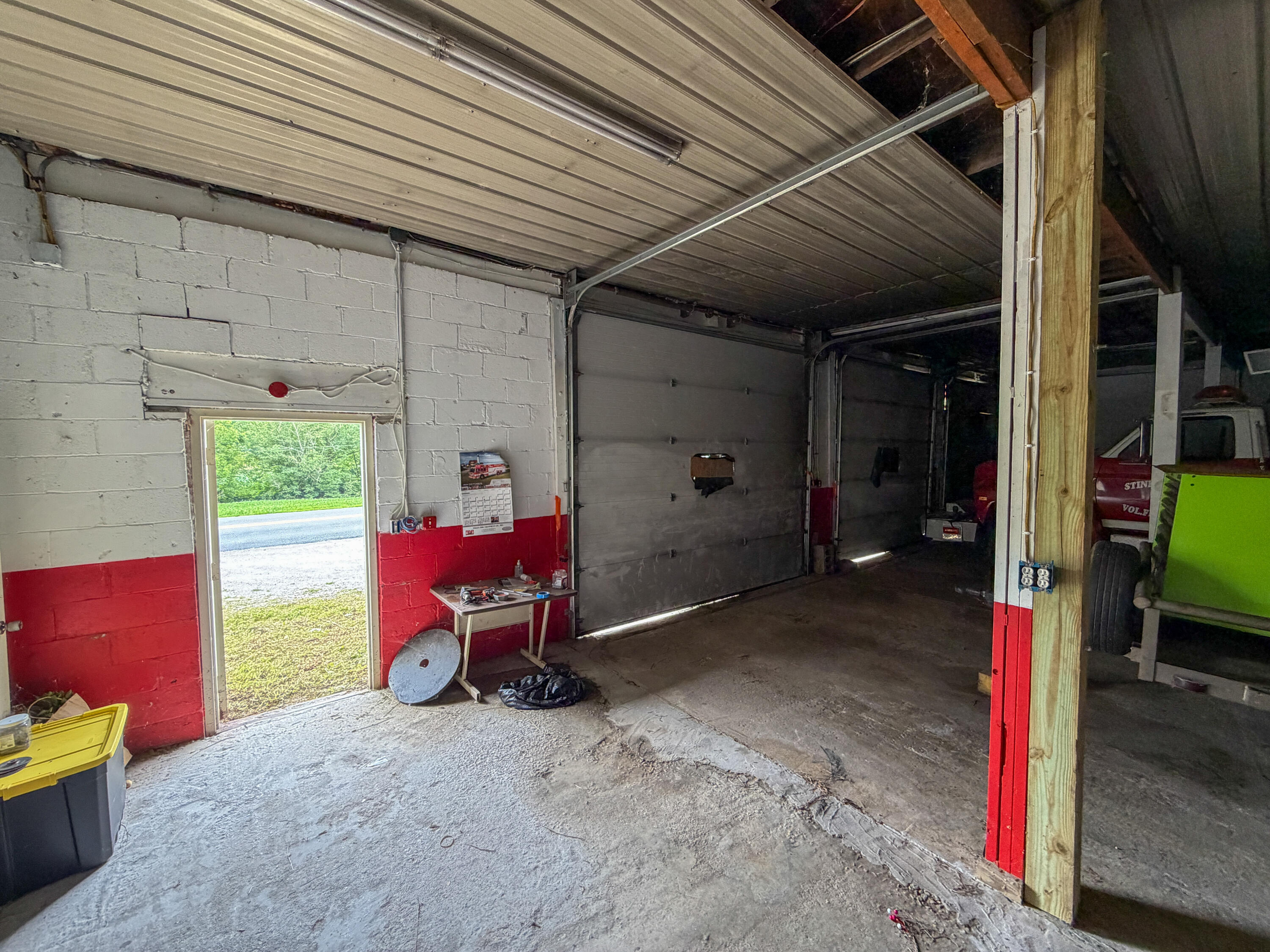 2085 Ky 718 Property Photo 16