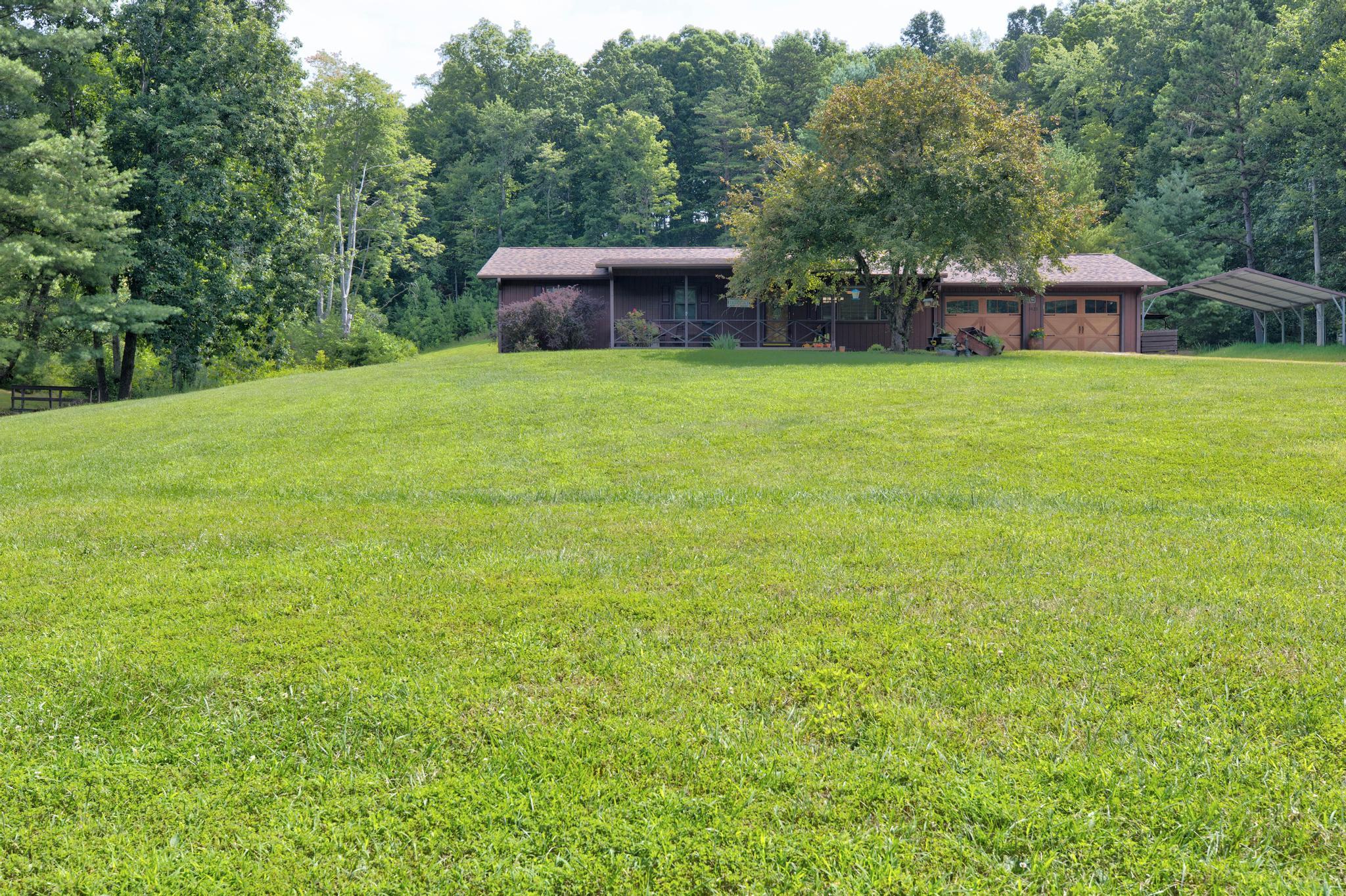 3425 Ky-986 Property Photo 2