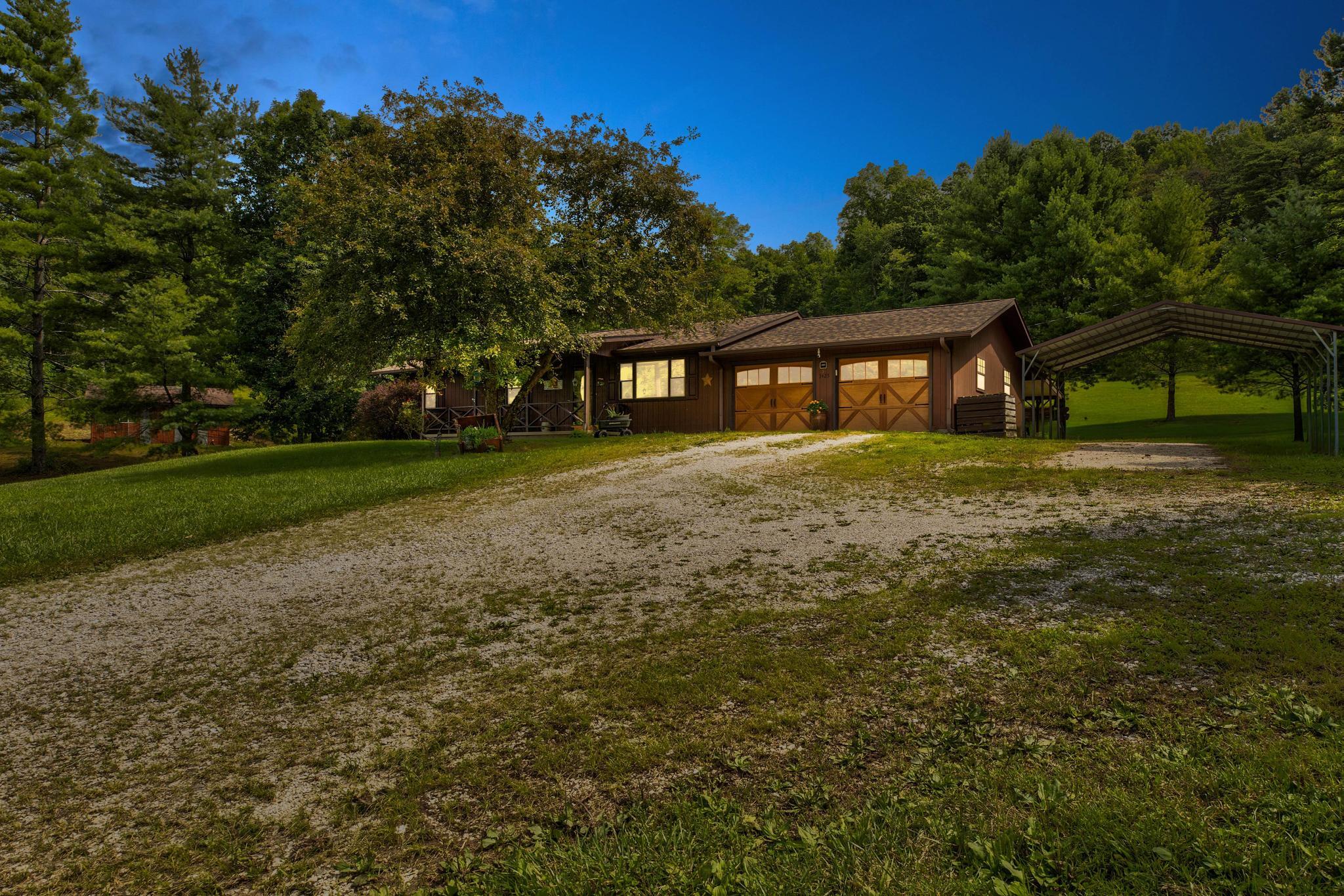 3425 Ky-986 Property Photo 3