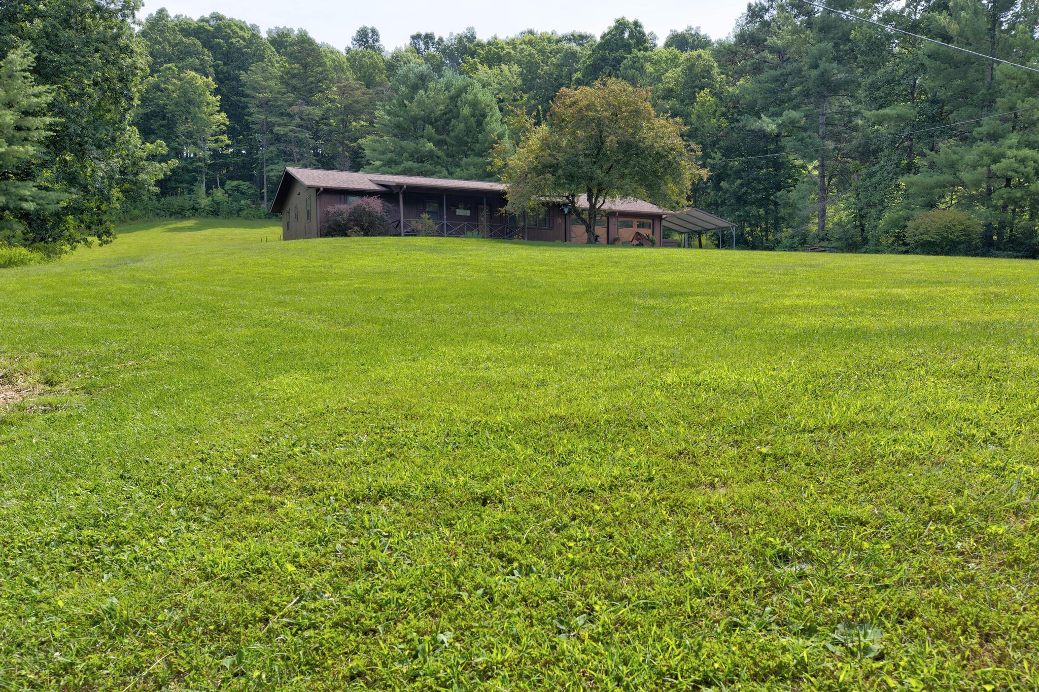 3425 Ky-986 Property Photo 8