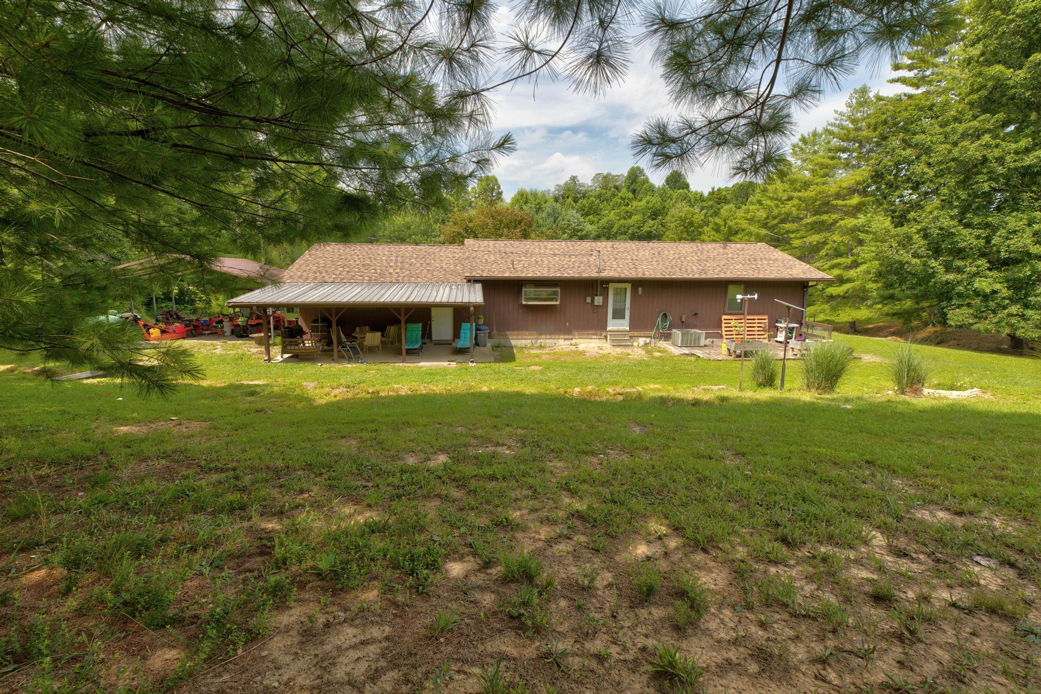 3425 Ky-986 Property Photo 11