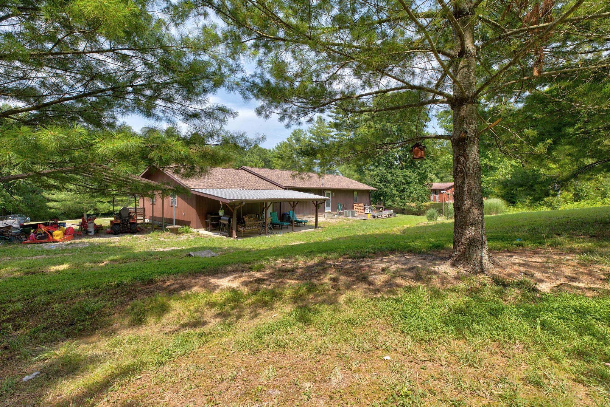 3425 Ky-986 Property Photo 13