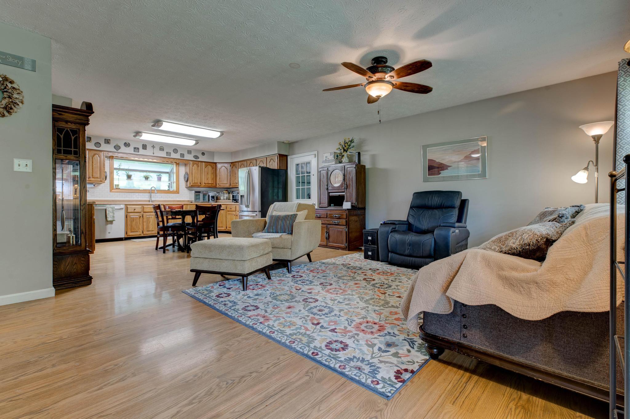 3425 Ky-986 Property Photo 15