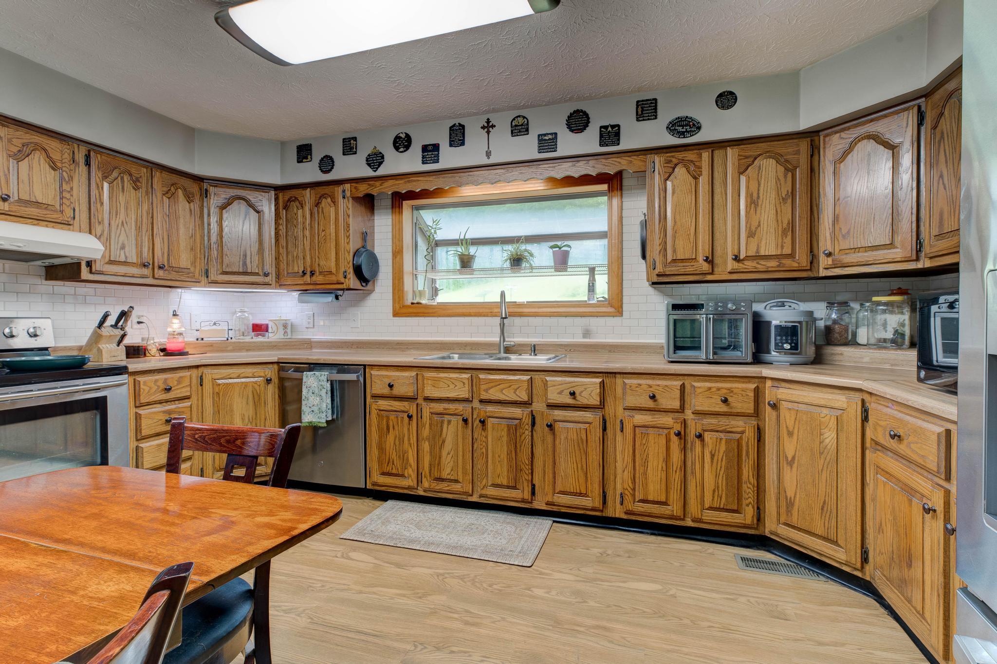 3425 Ky-986 Property Photo 23