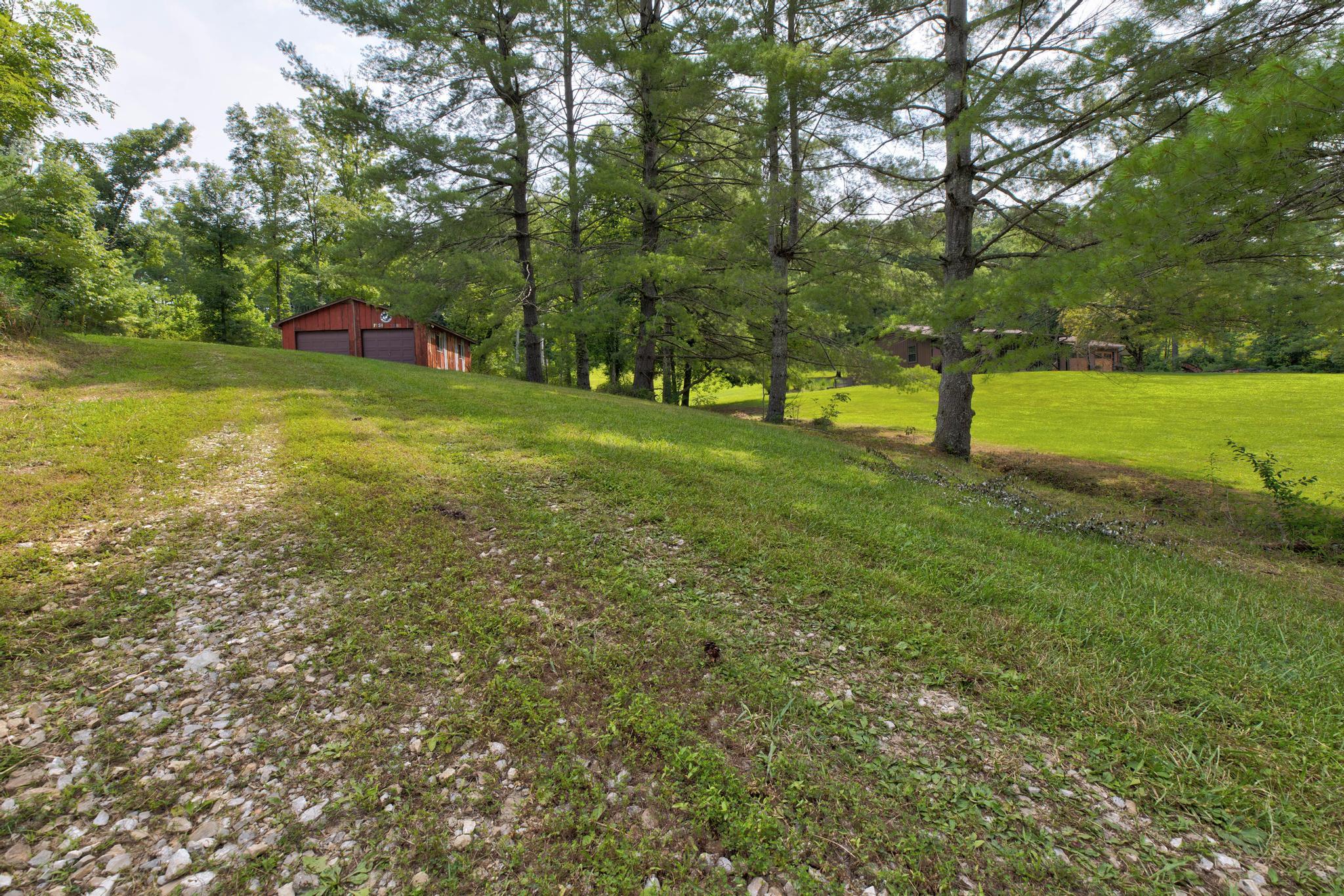 3425 Ky-986 Property Photo 42