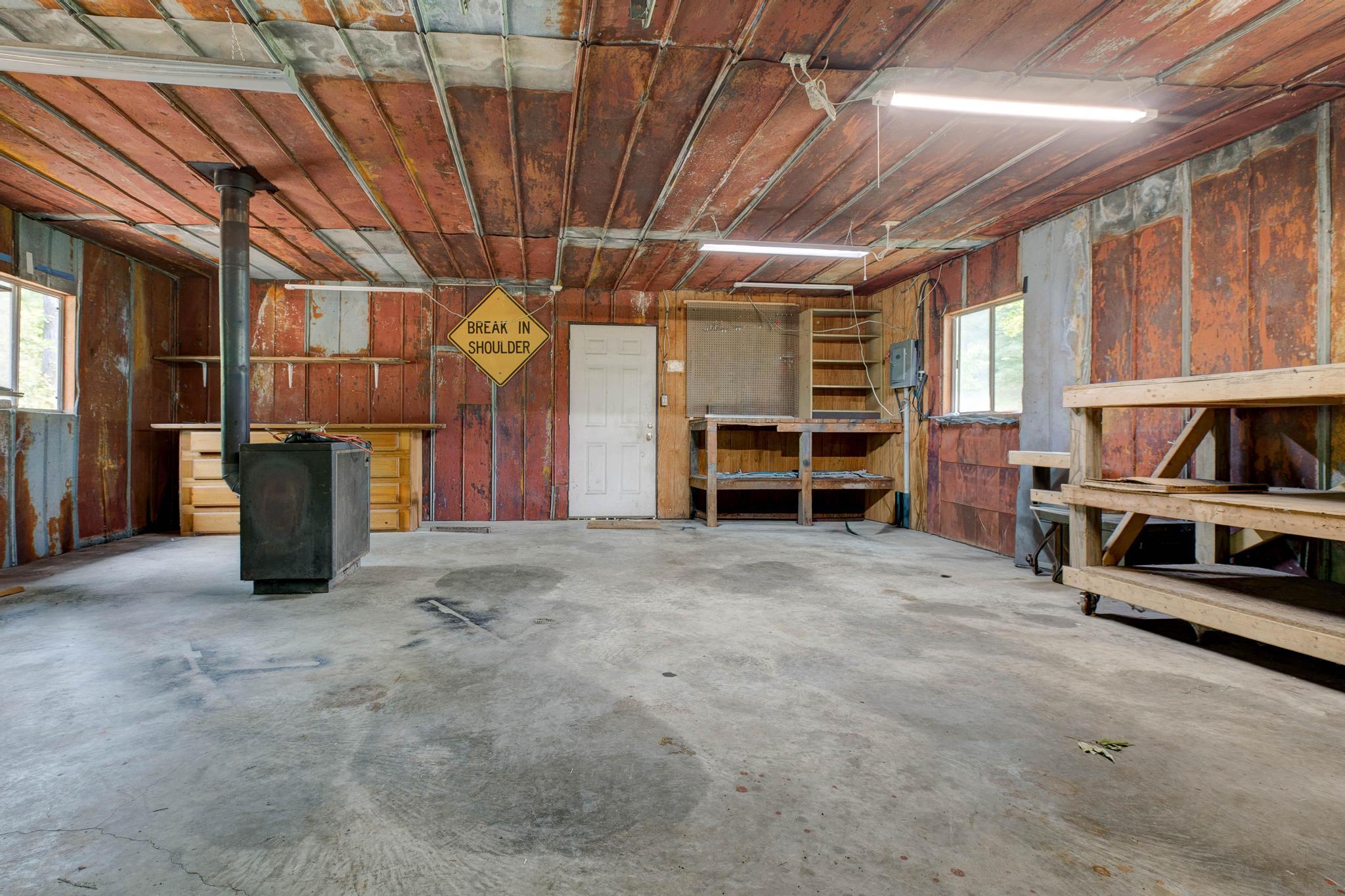 3425 Ky-986 Property Photo 43