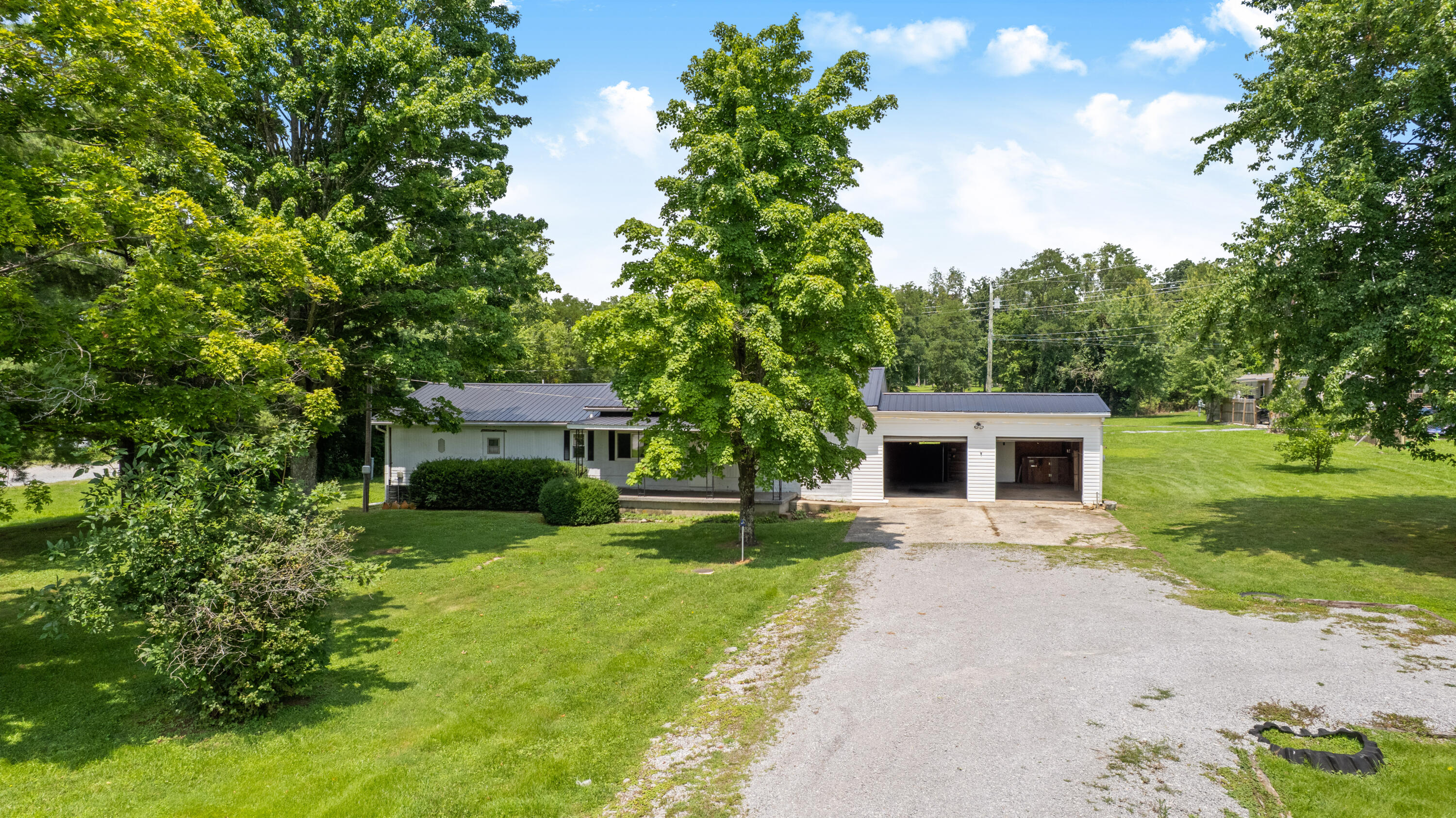 7911 Morehead Road Property Photo 4