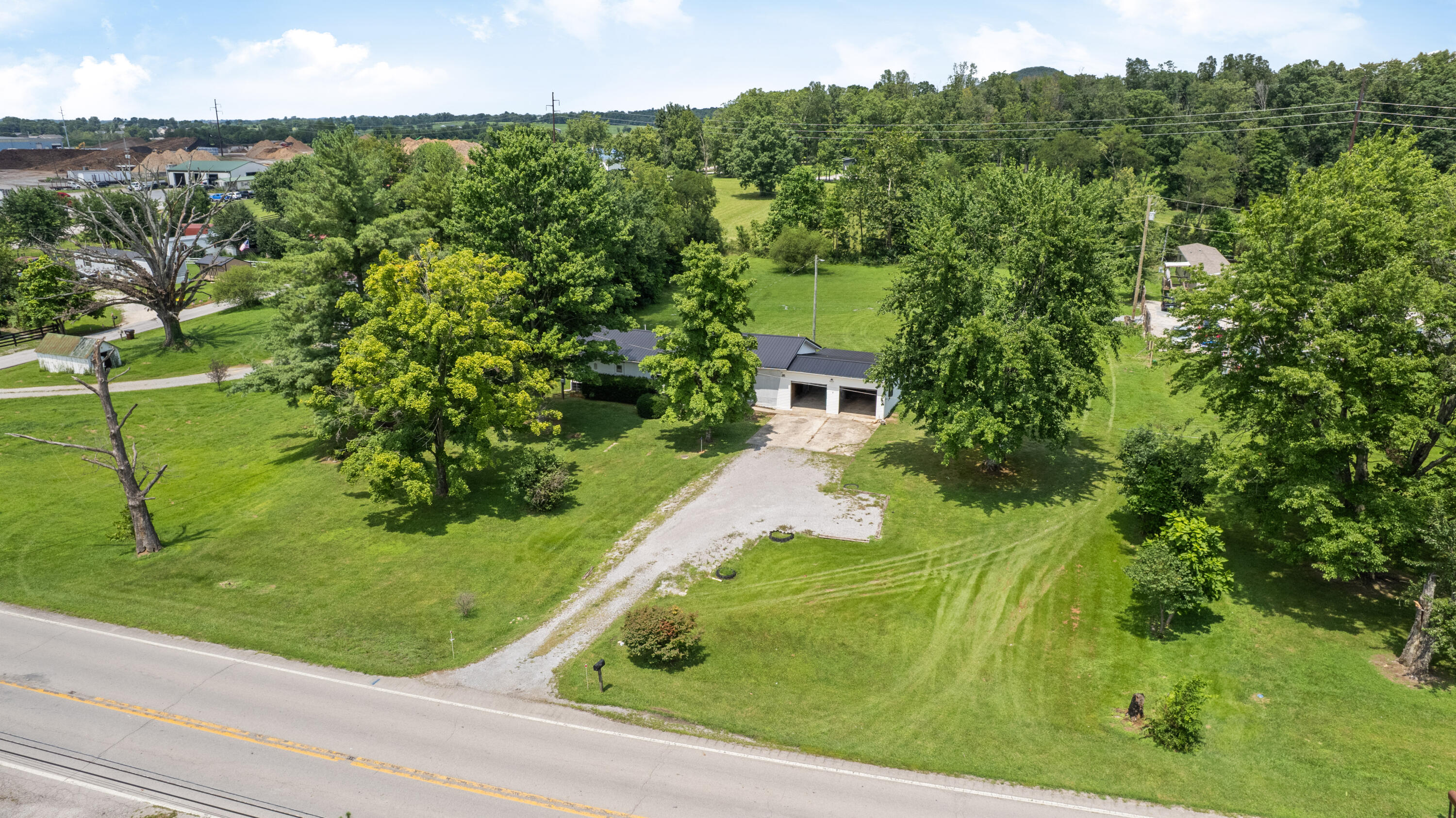 7911 Morehead Road Property Photo 6