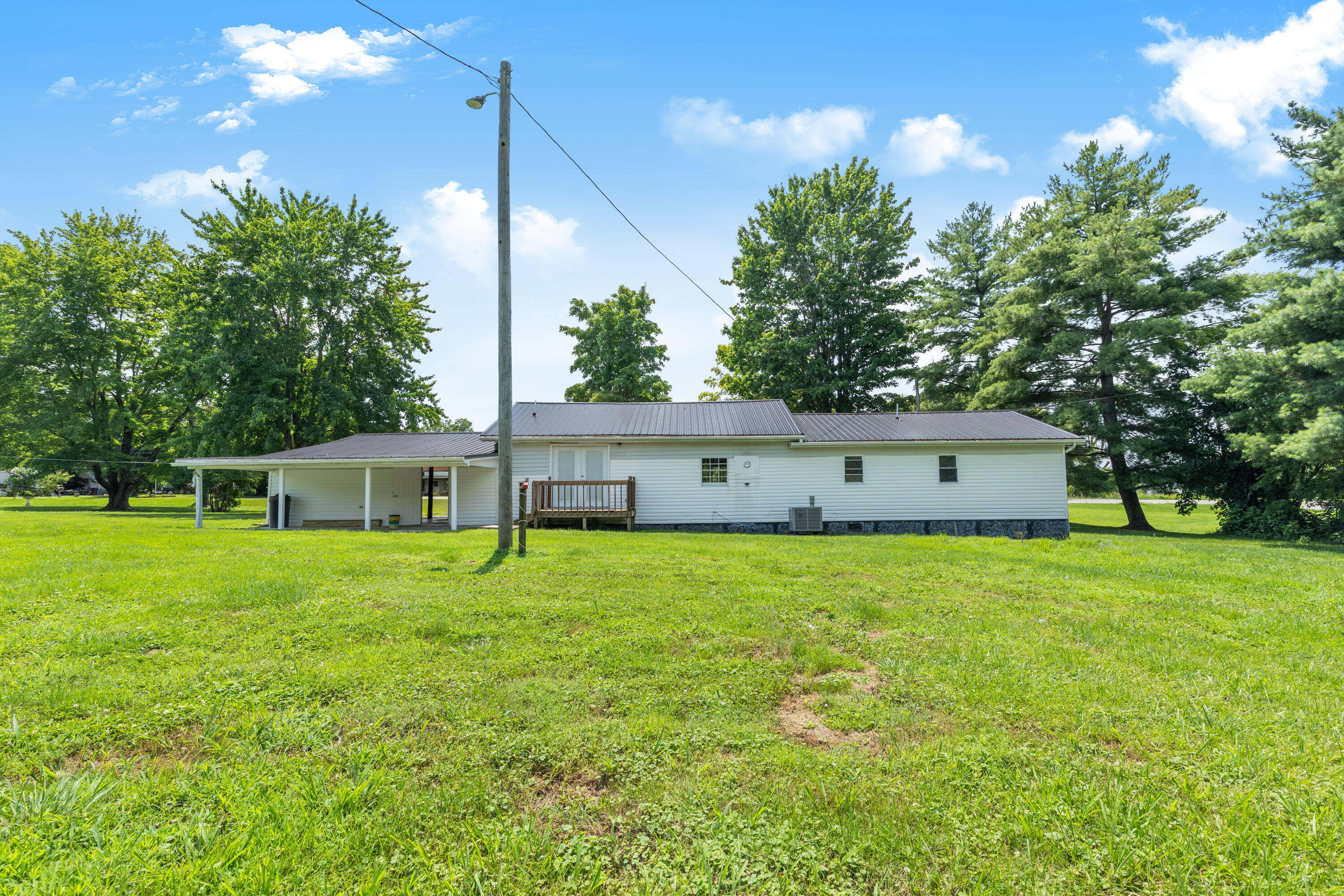 7911 Morehead Road Property Photo 8