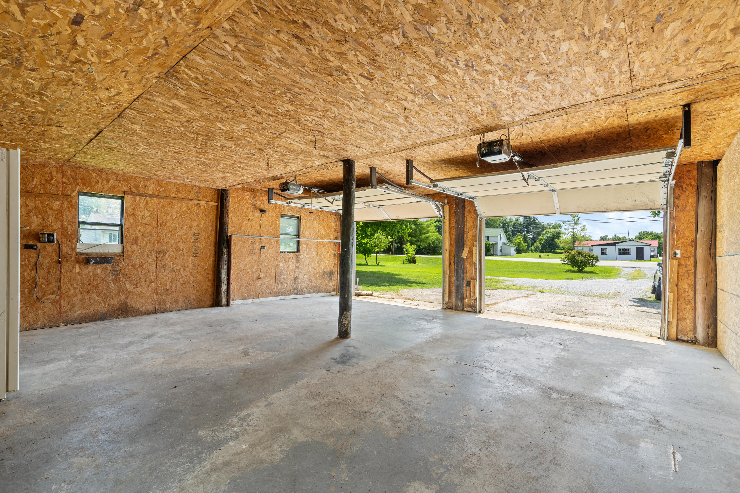 7911 Morehead Road Property Photo 11
