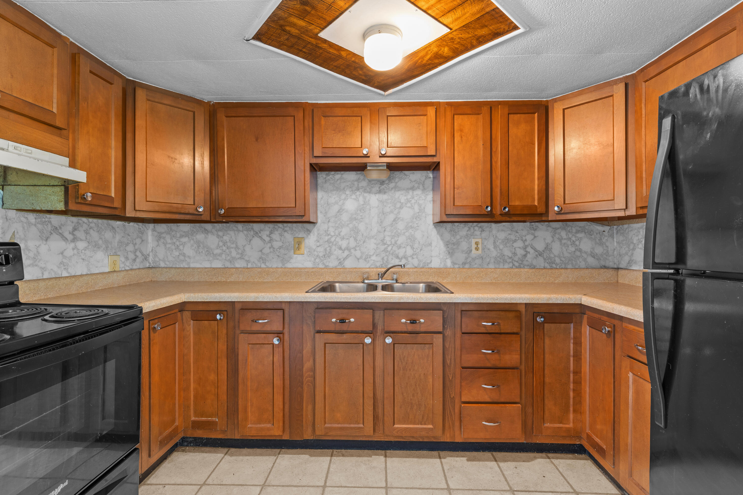 7911 Morehead Road Property Photo 15
