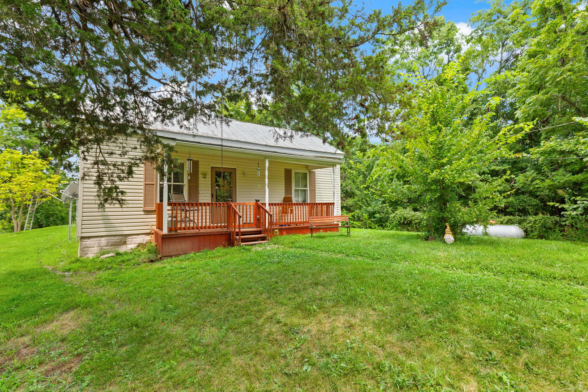 400 N Dividing Ridge Road Property Photo 2