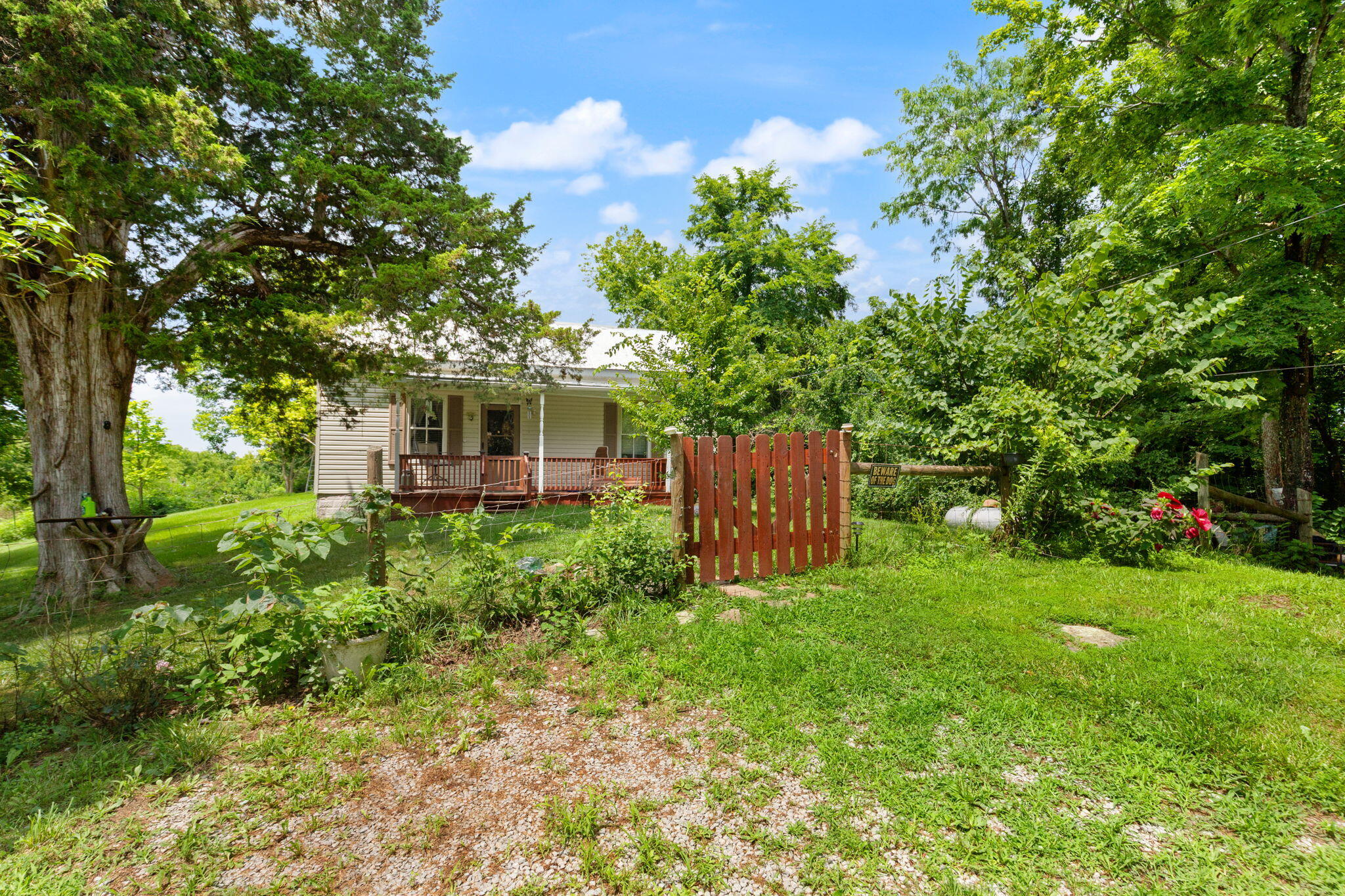 400 N Dividing Ridge Road Property Photo 32