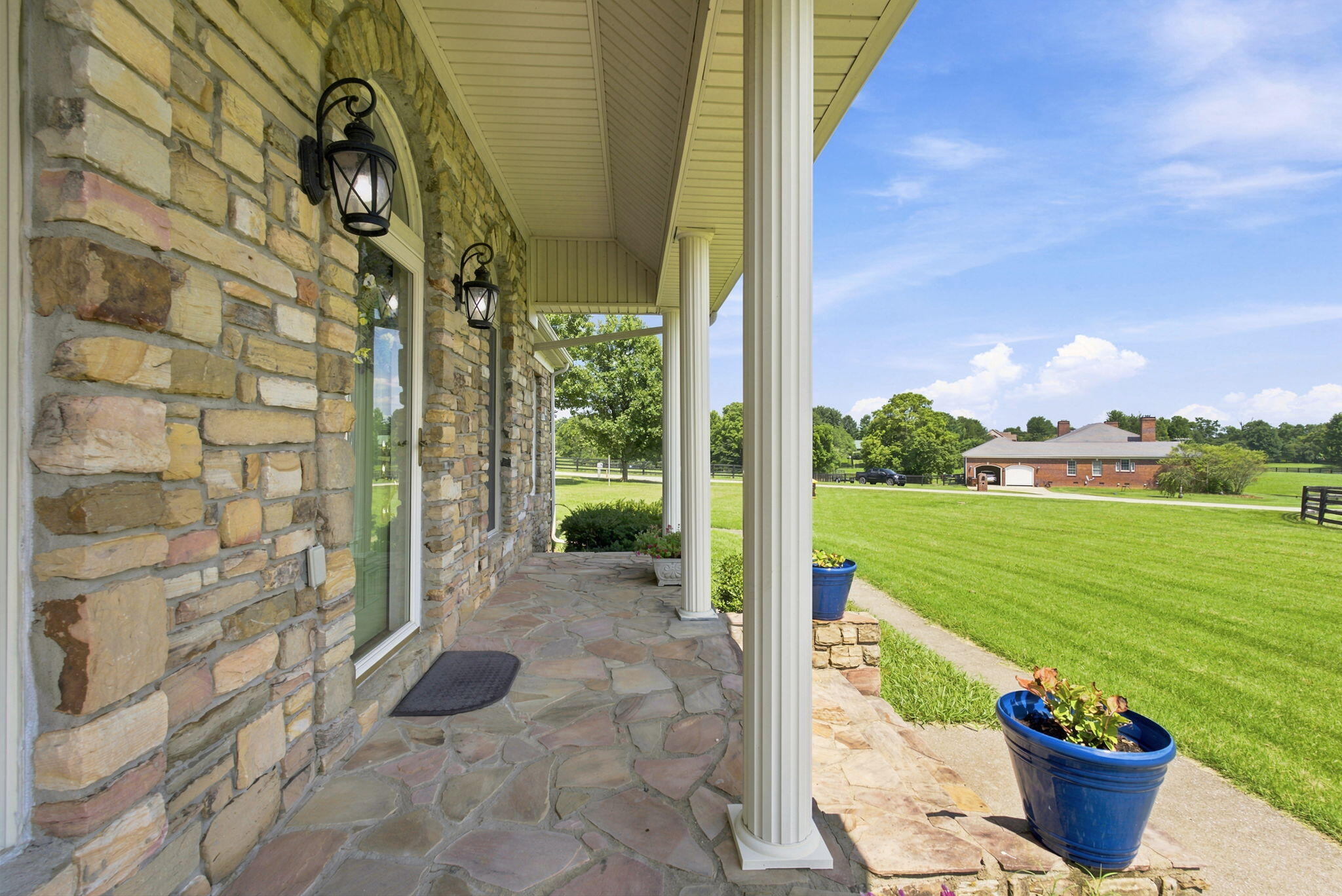 101 Sterling Drive Property Photo 10