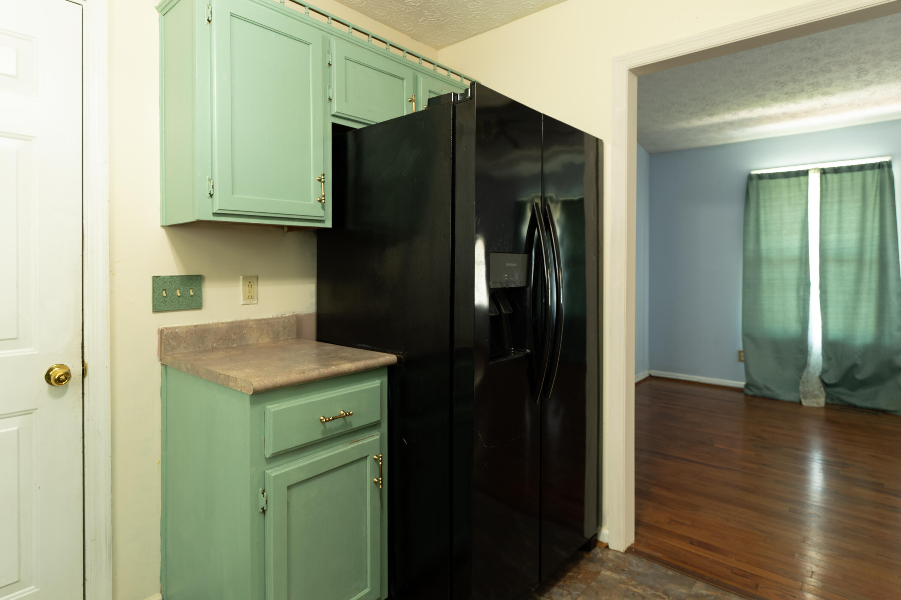 1124 Gregory Lane Property Photo 12