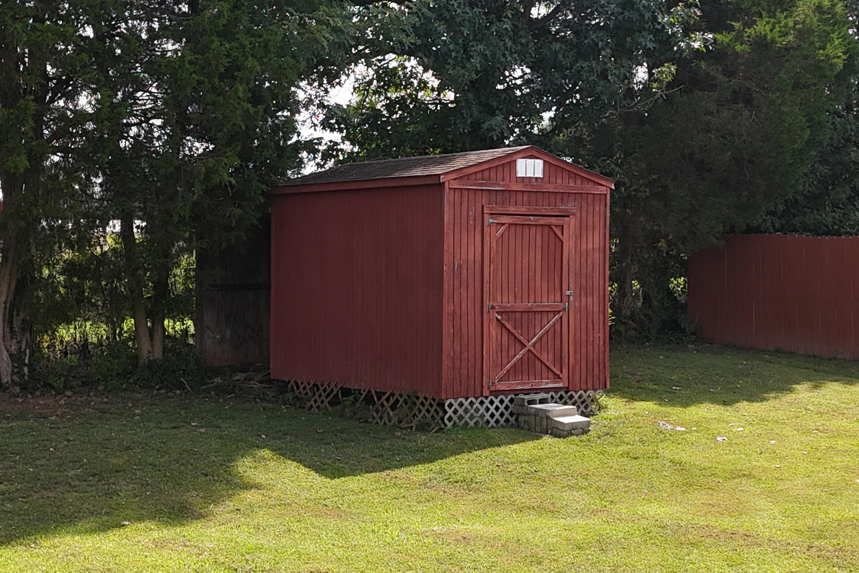 1124 Gregory Lane Property Photo 23