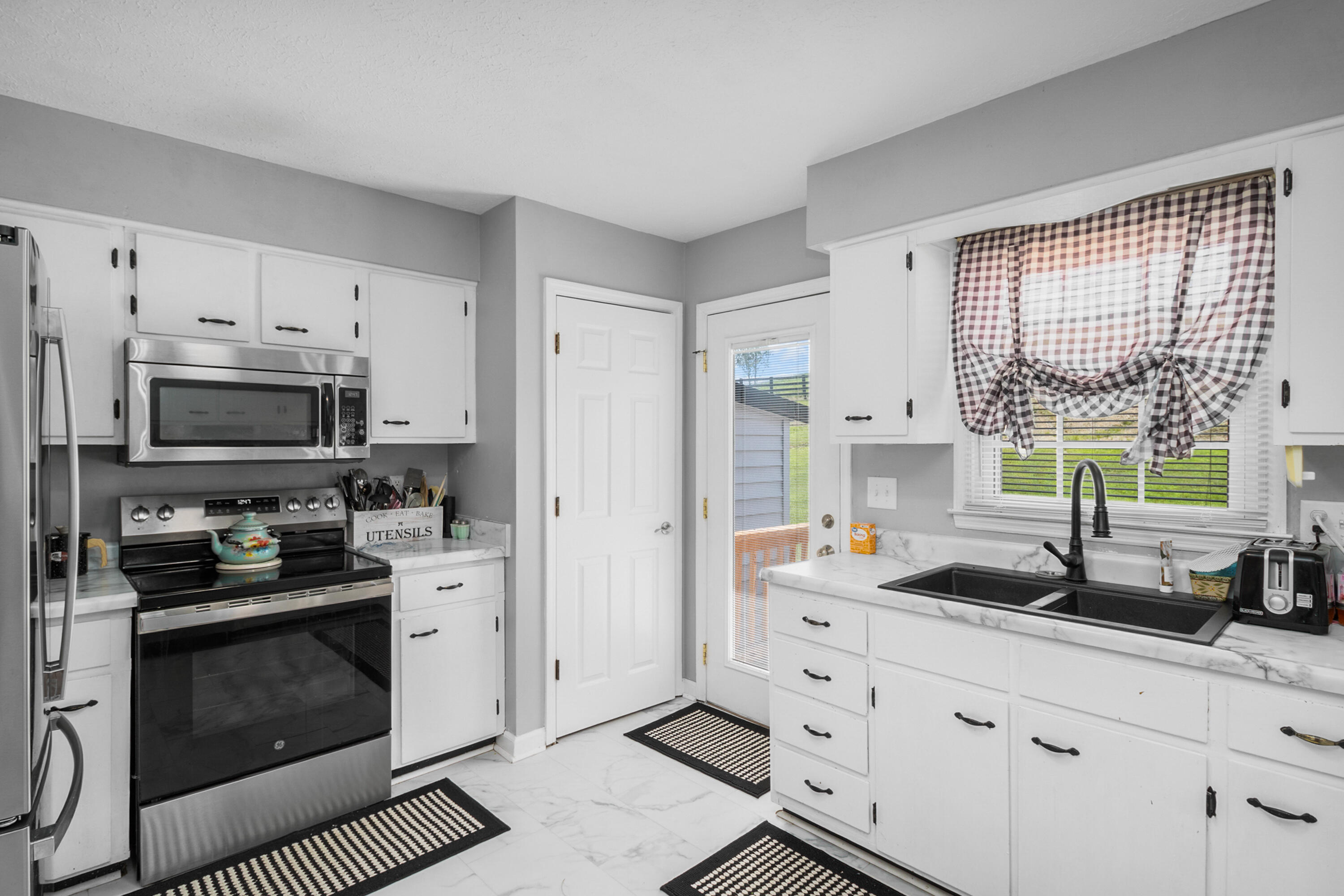 11031 Us-421 Property Photo 11
