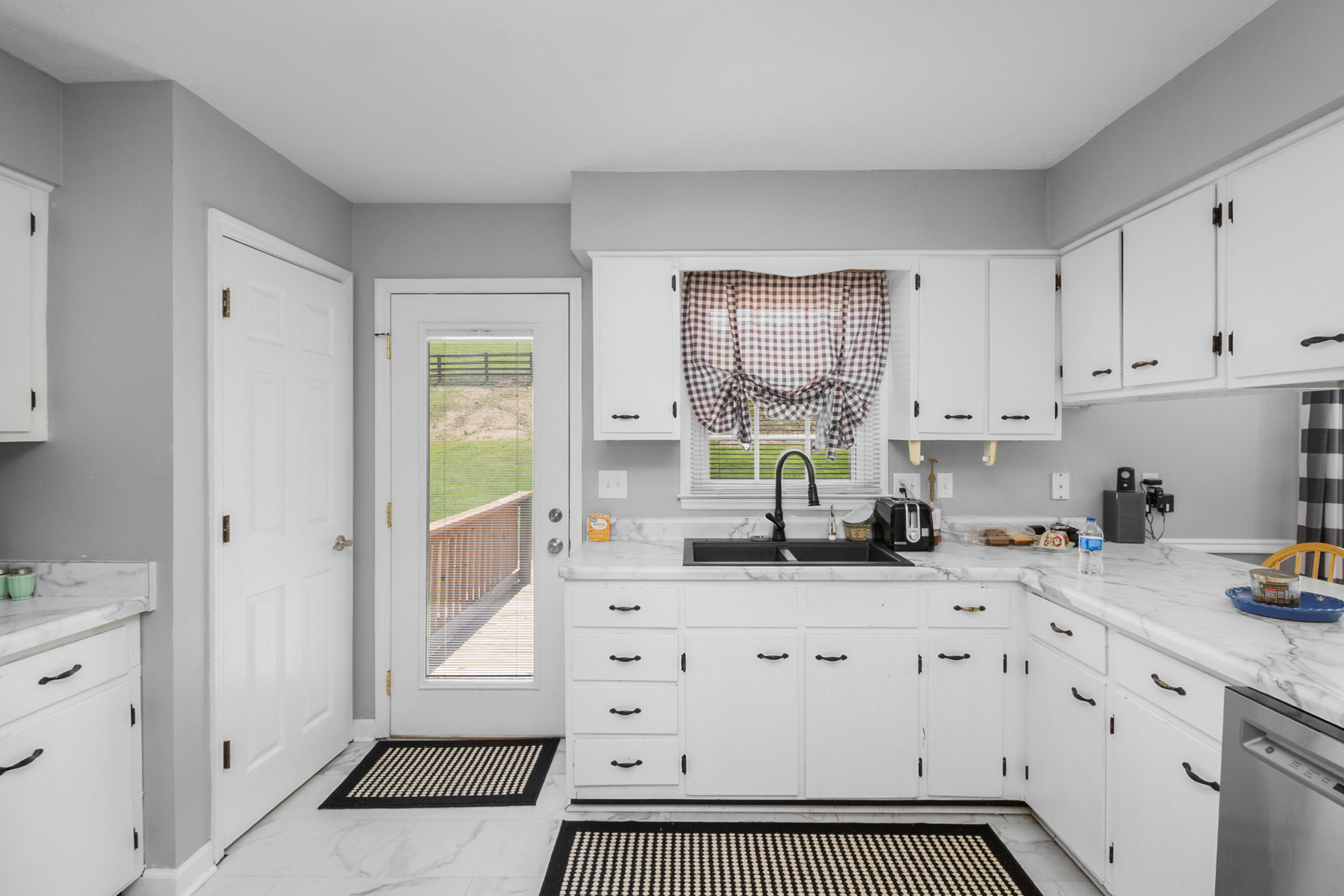 11031 Us-421 Property Photo 14