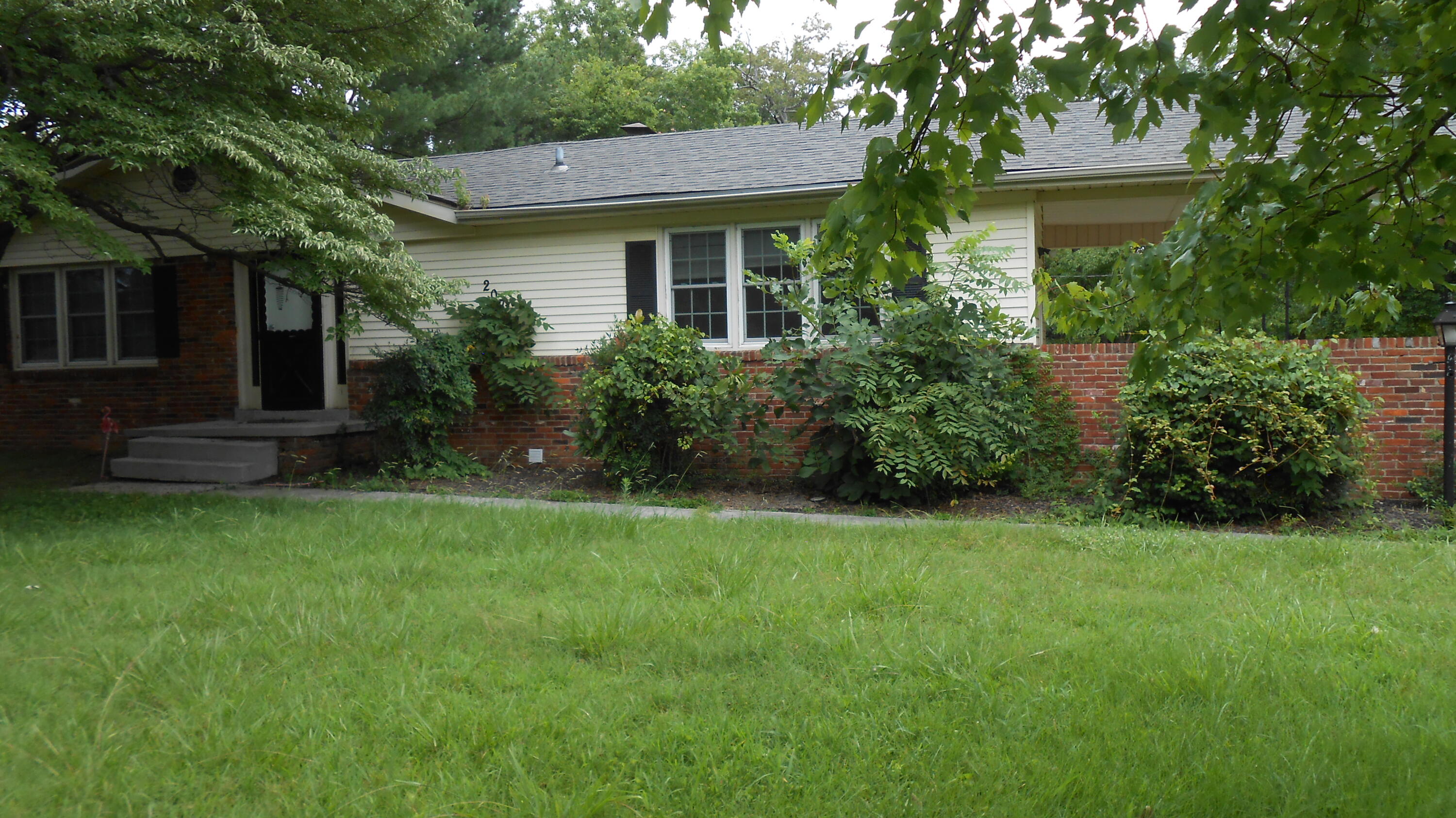 207 Marietta Drive Property Photo 1