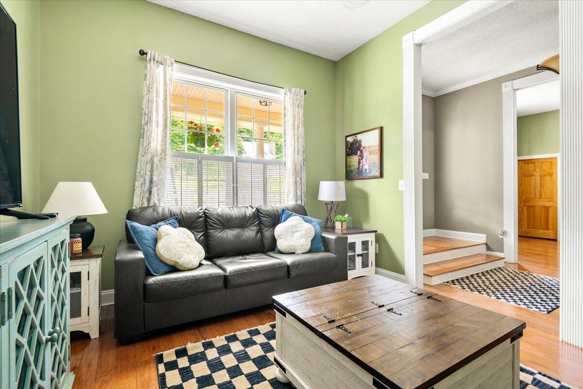 6985 Old Mountain Ash Pike Property Photo 10