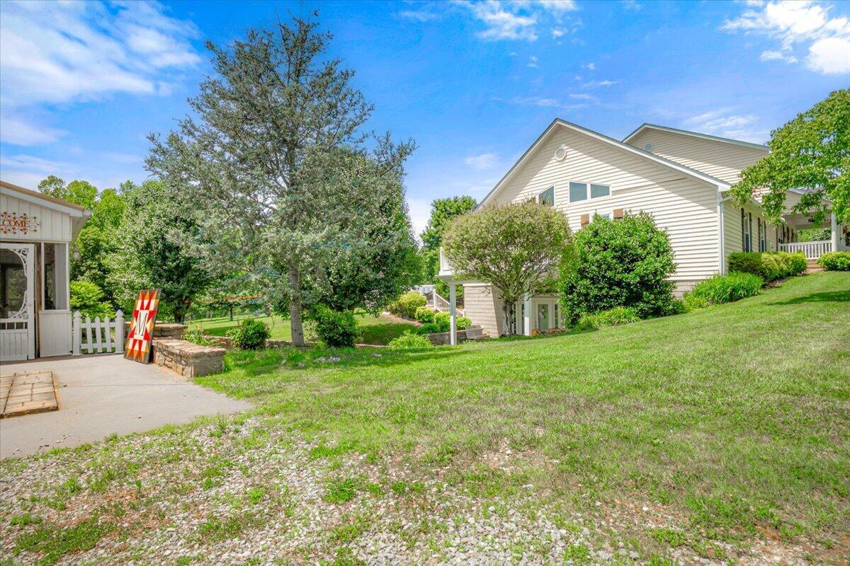 6985 Old Mountain Ash Pike Property Photo 95