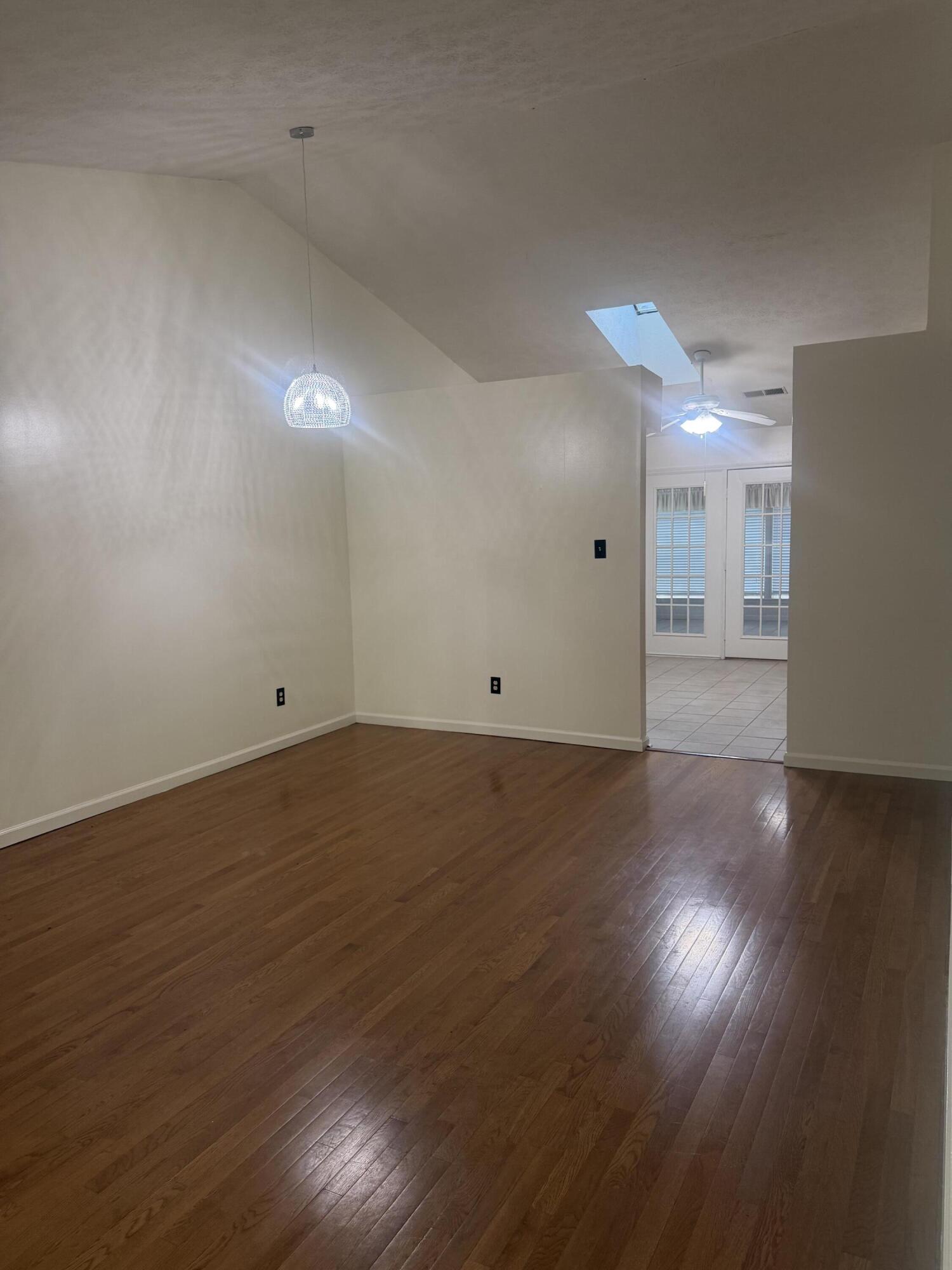 837 Ridgebrook Road Property Photo 4