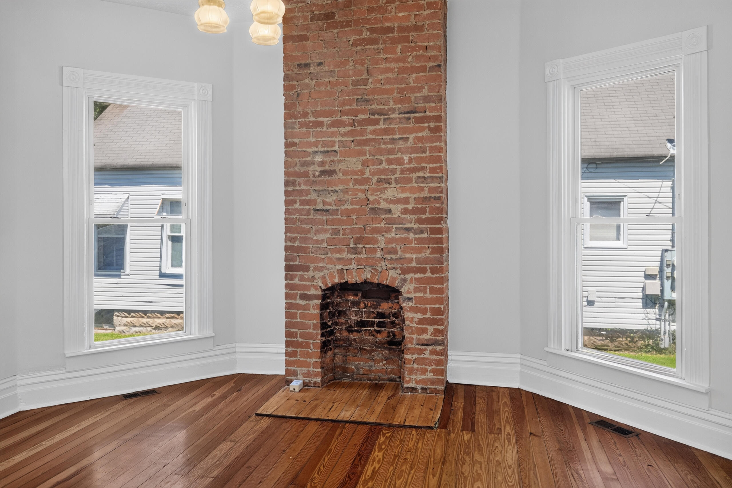 155 N Hanover Avenue Property Photo 4