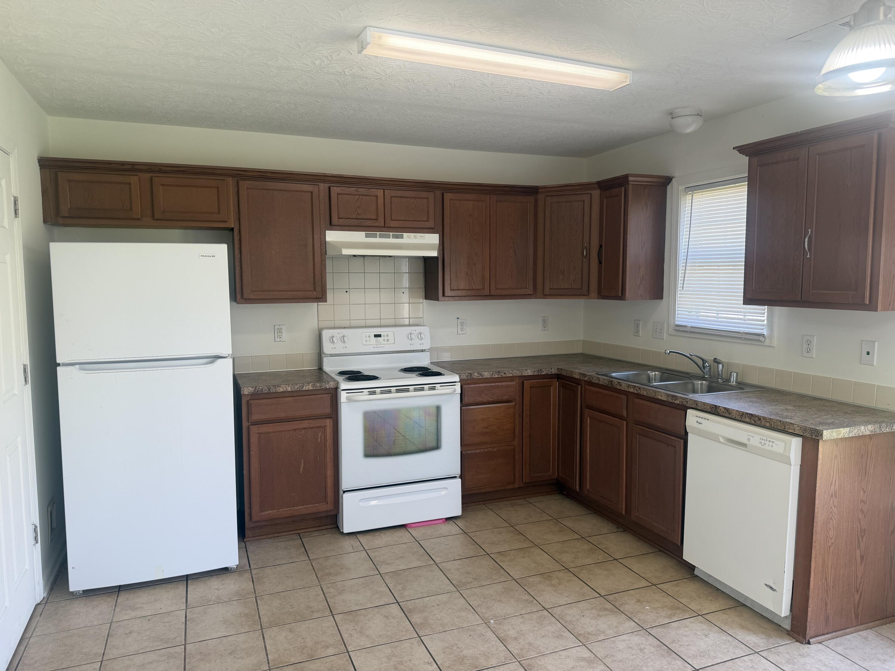 2593 Rockaway Place Property Photo 4