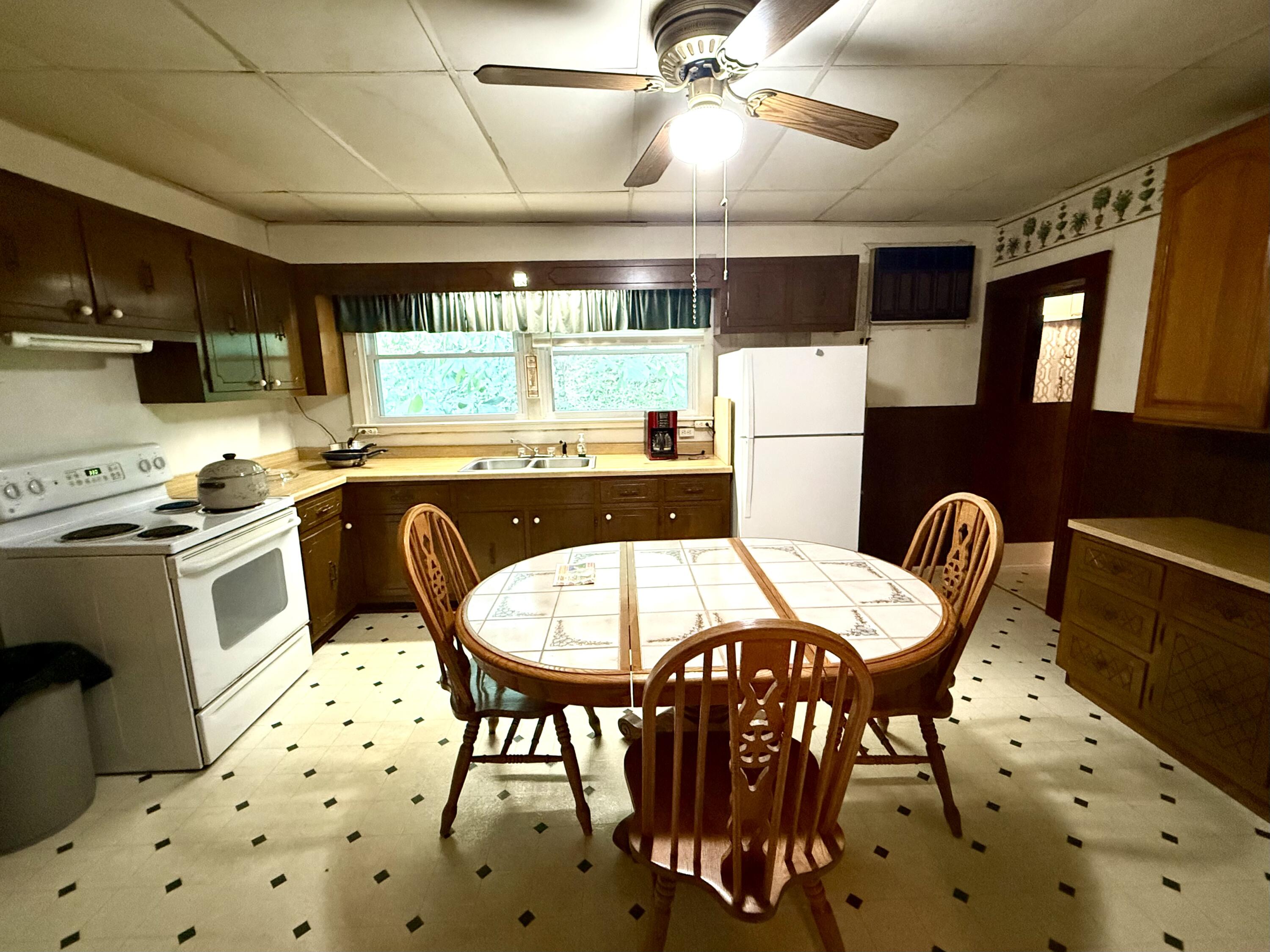 226 Squib-ano Road Property Photo 8
