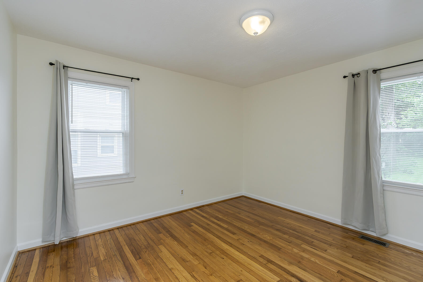 649 Mitchell Avenue Property Photo 16