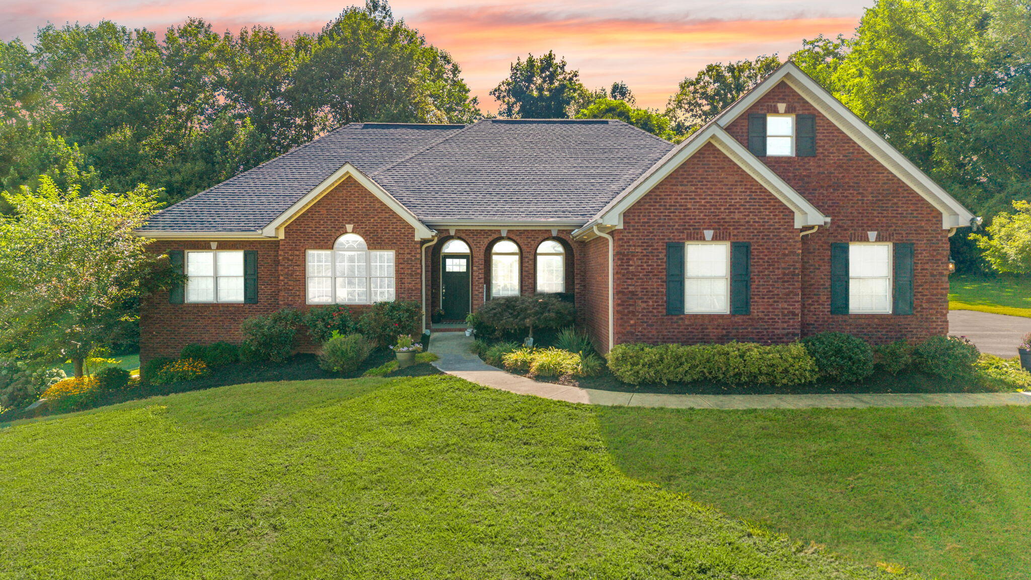 332 Bridle Run Property Photo 1