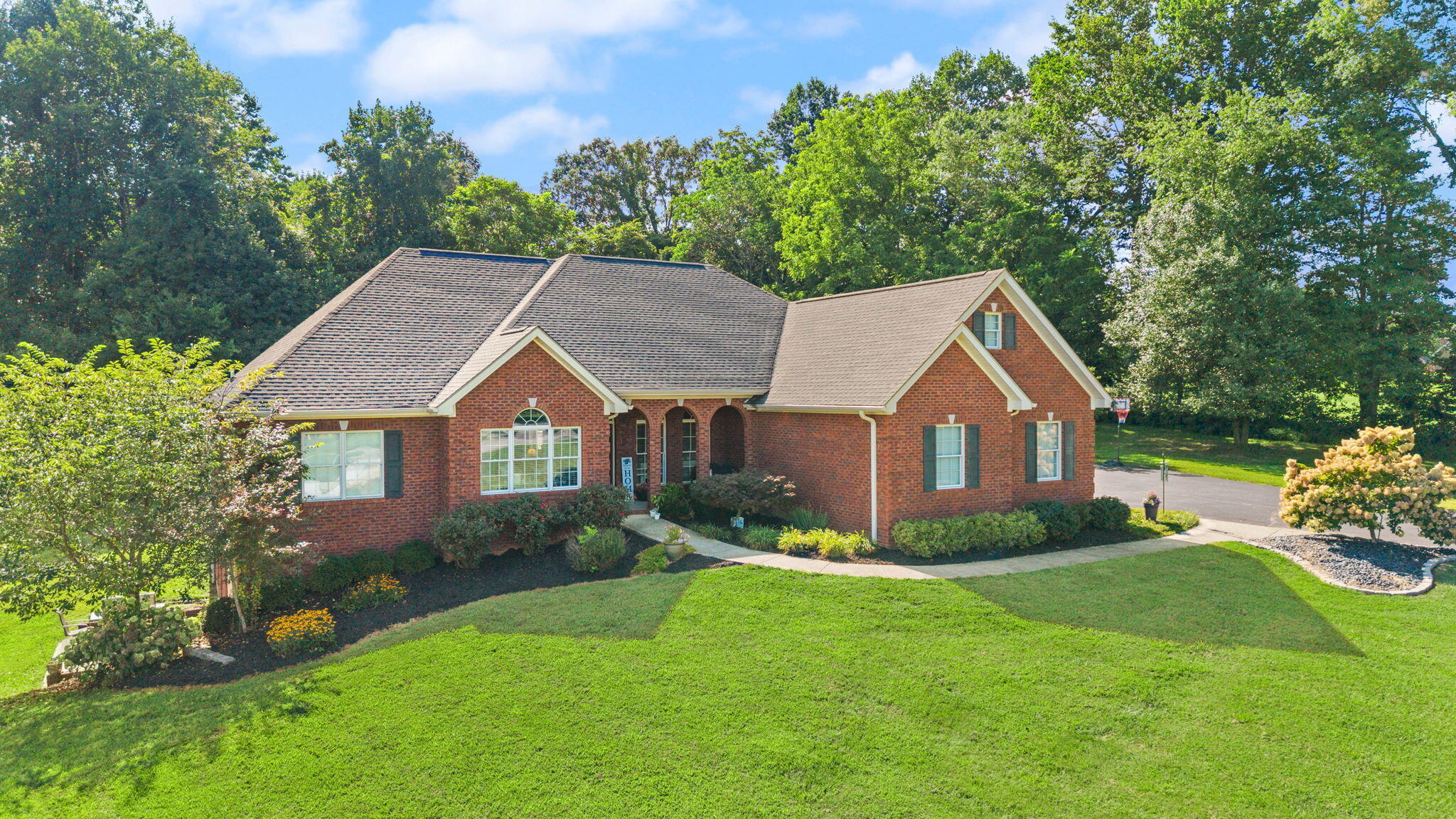 332 Bridle Run Property Photo 5