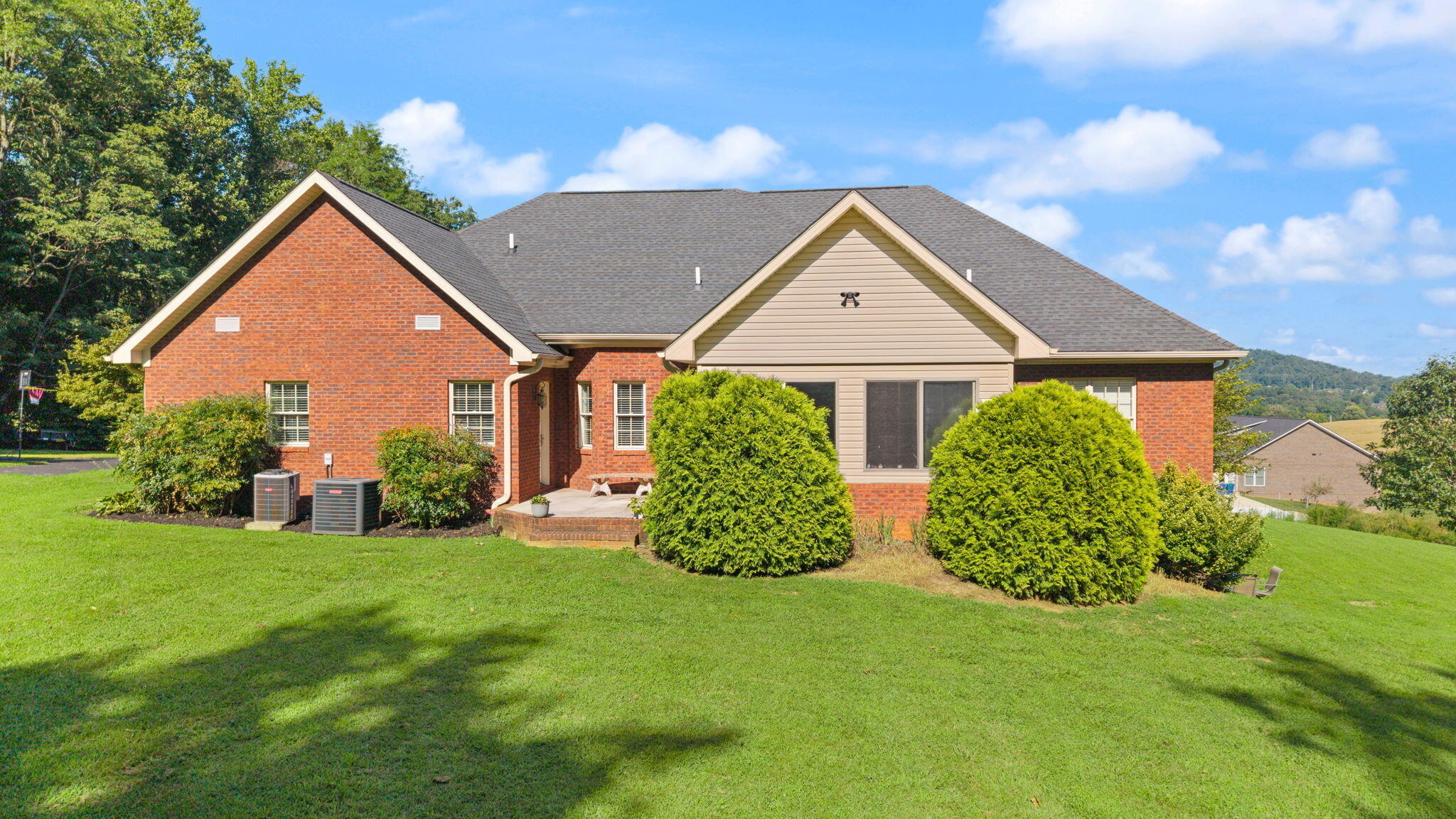 332 Bridle Run Property Photo 12