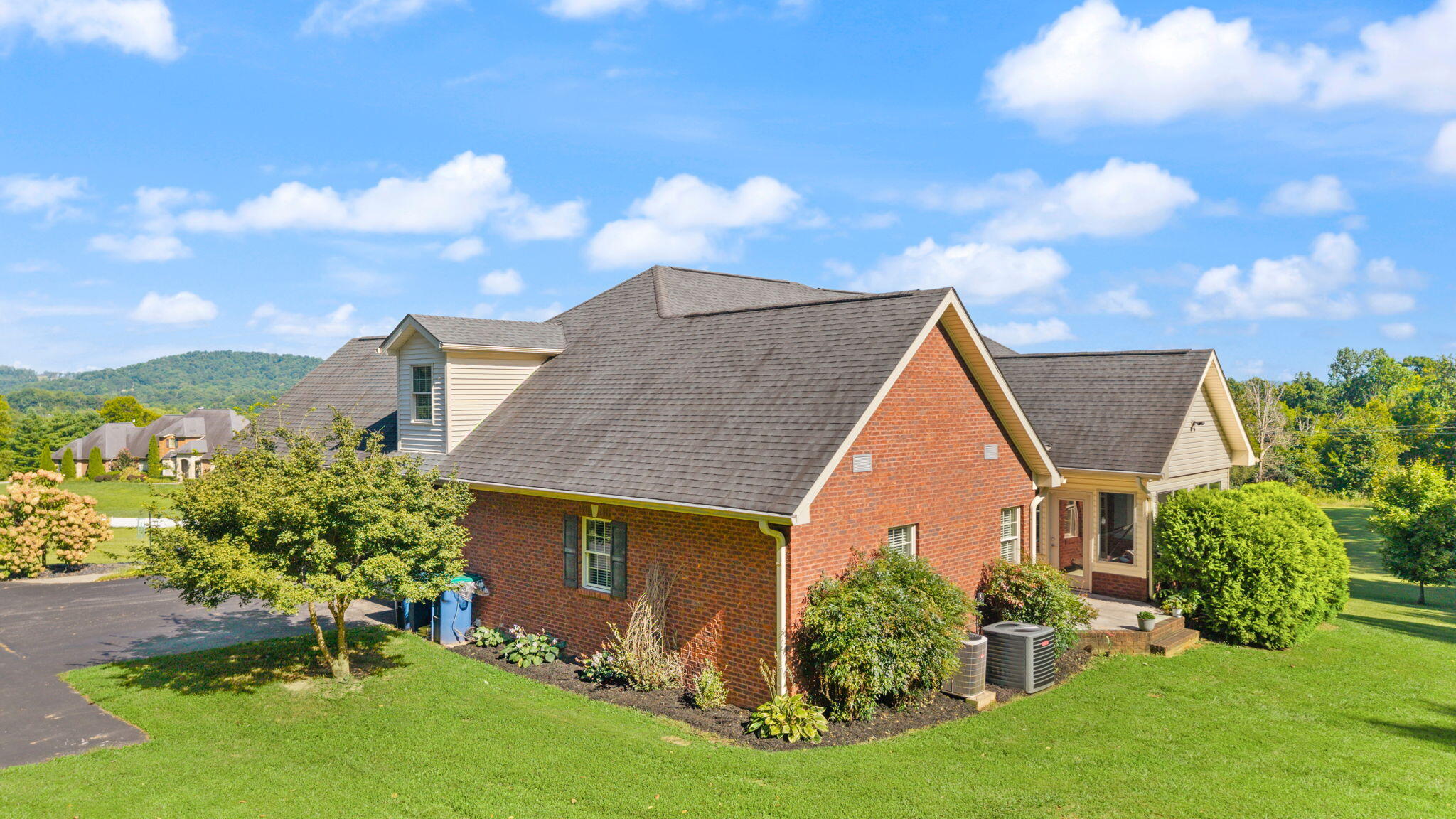 332 Bridle Run Property Photo 14
