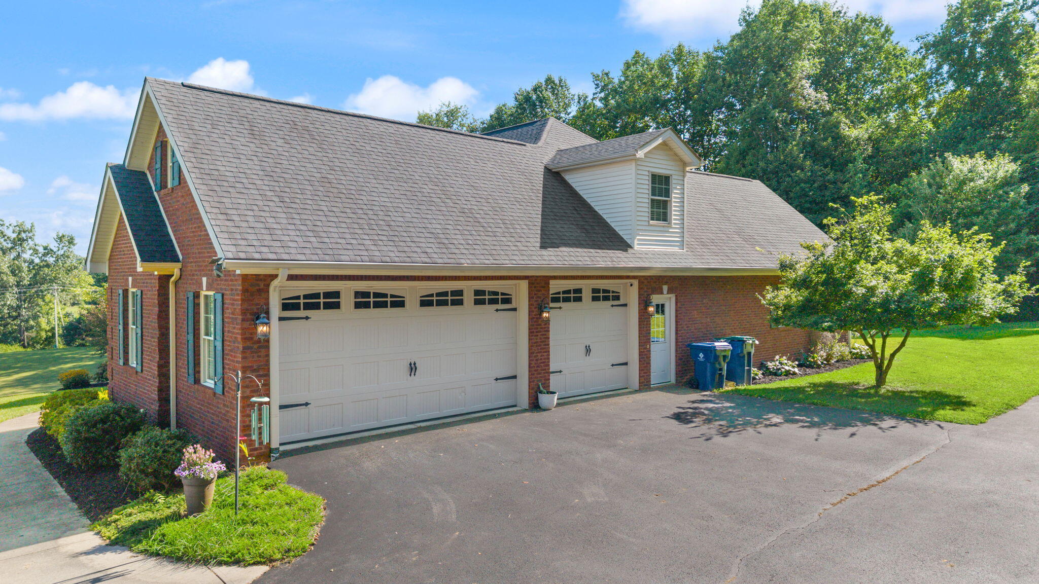 332 Bridle Run Property Photo 17