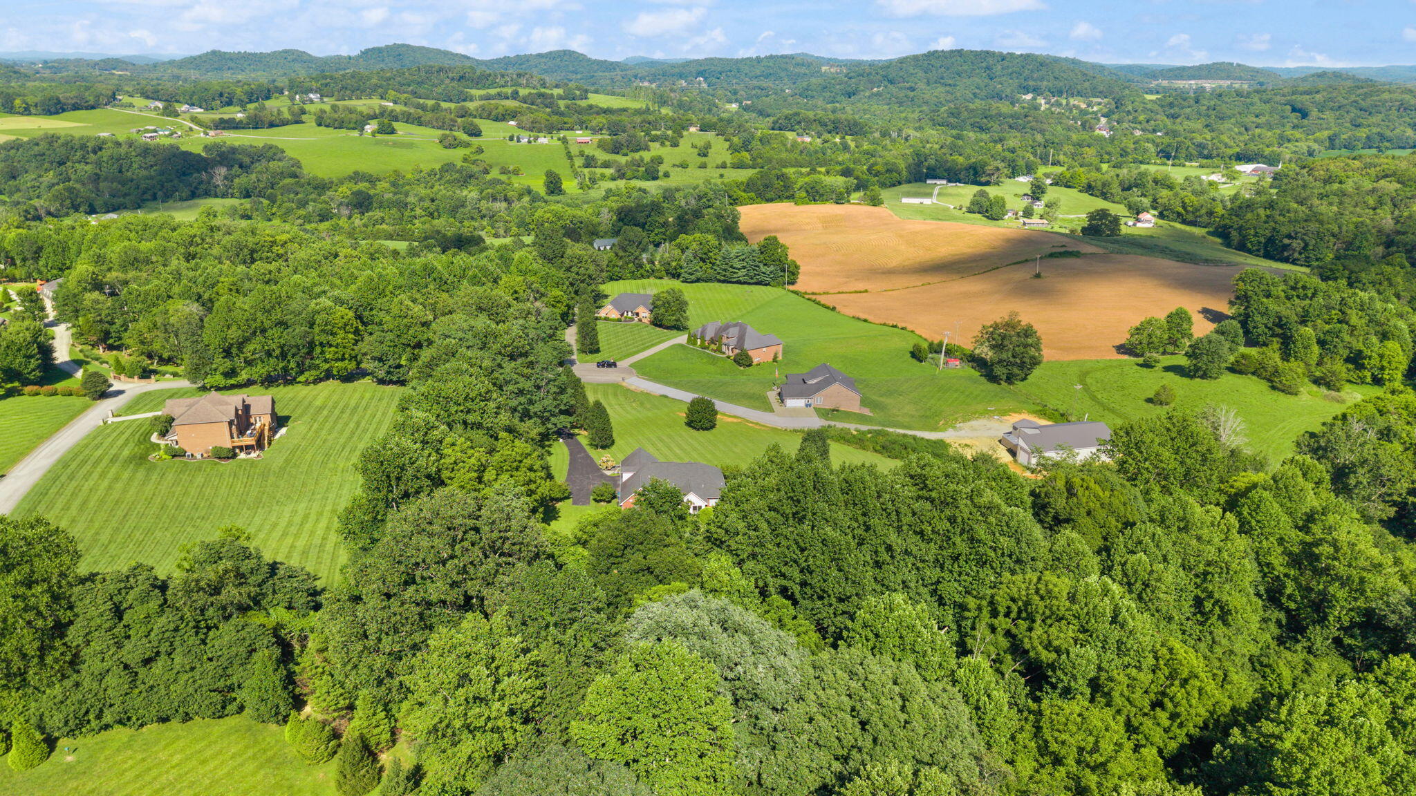 332 Bridle Run Property Photo 22