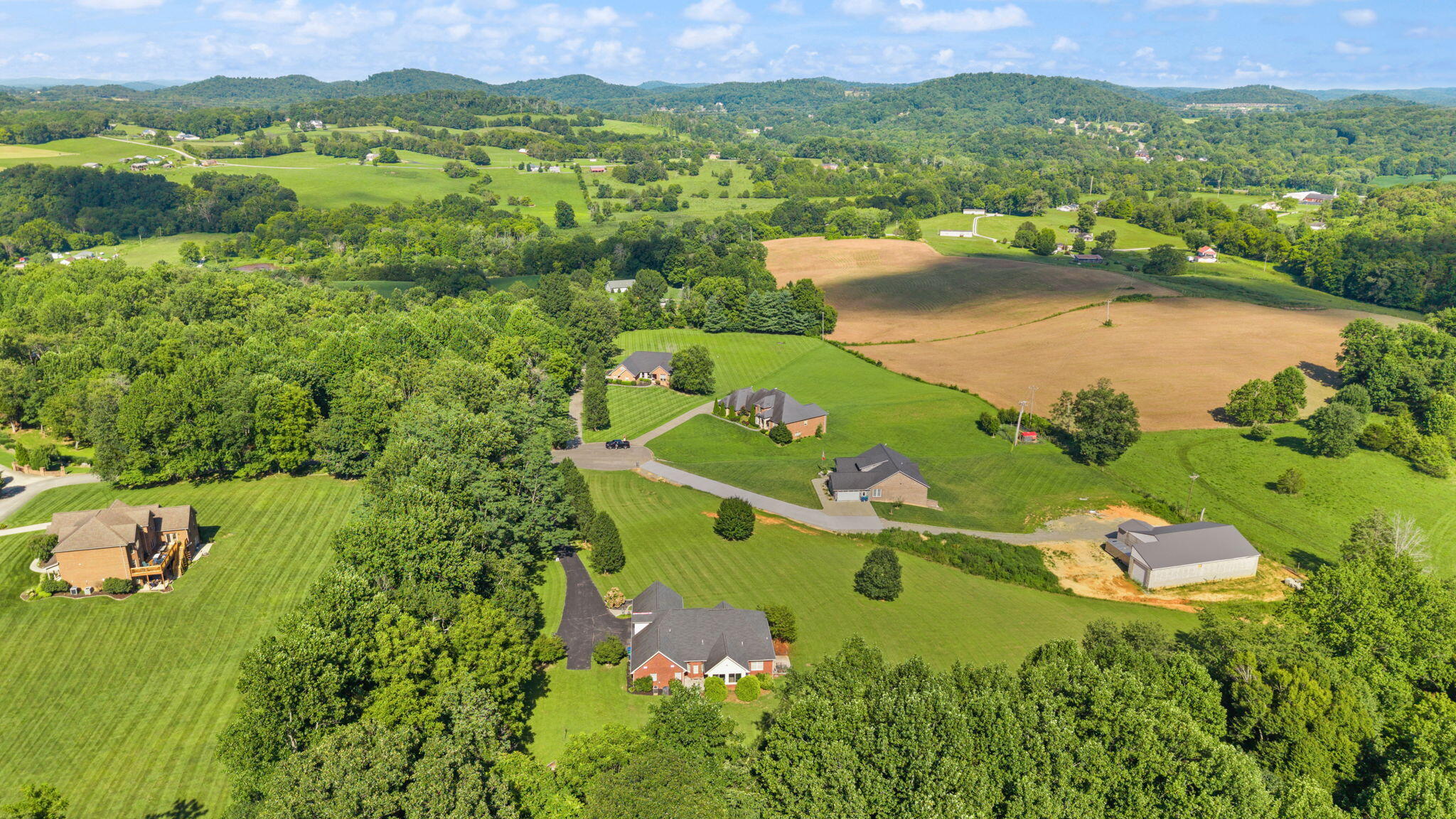 332 Bridle Run Property Photo 23