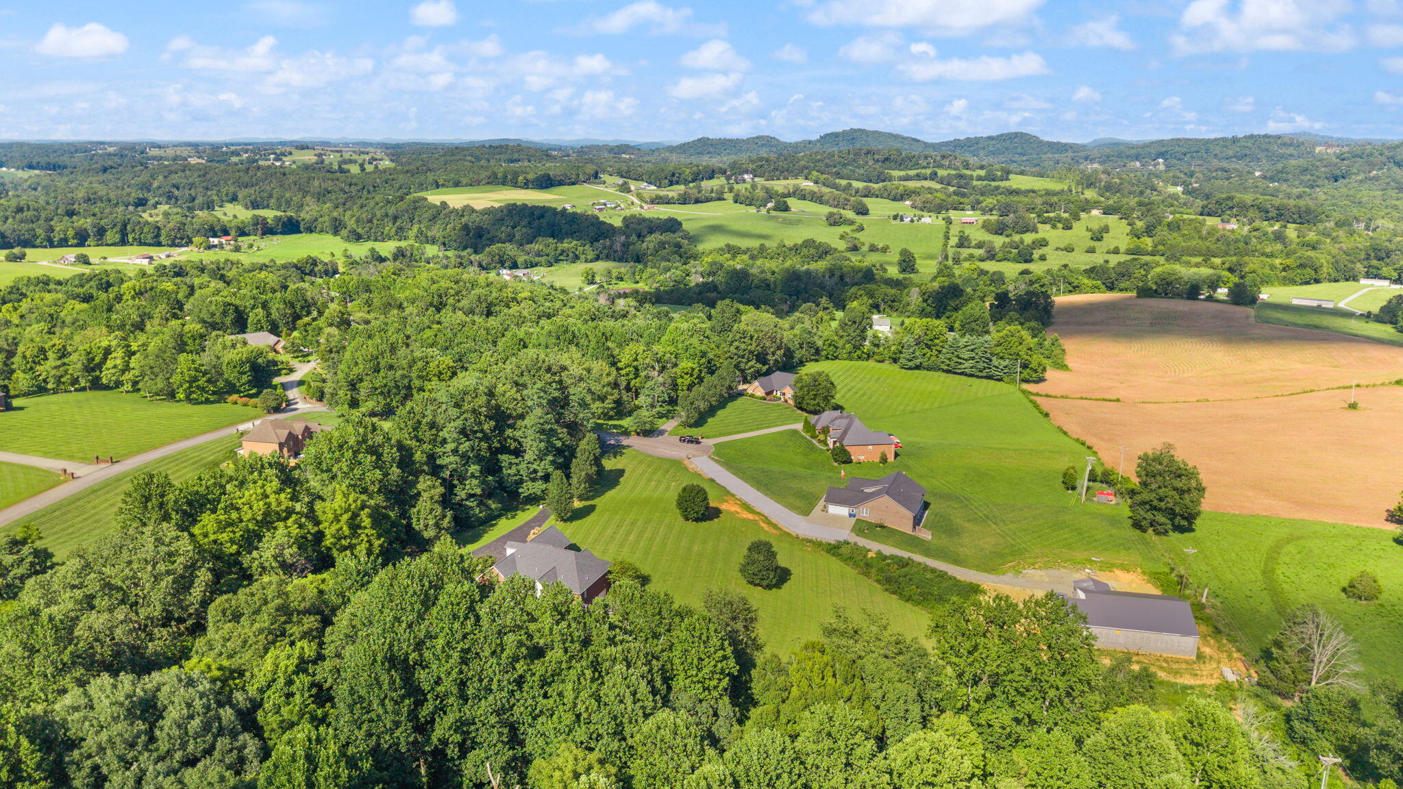 332 Bridle Run Property Photo 24