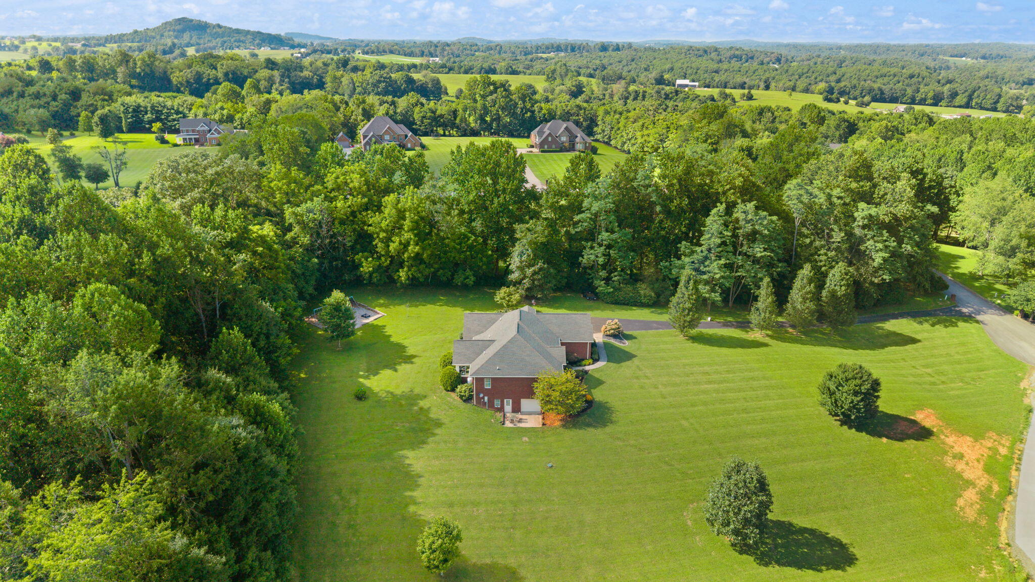 332 Bridle Run Property Photo 27
