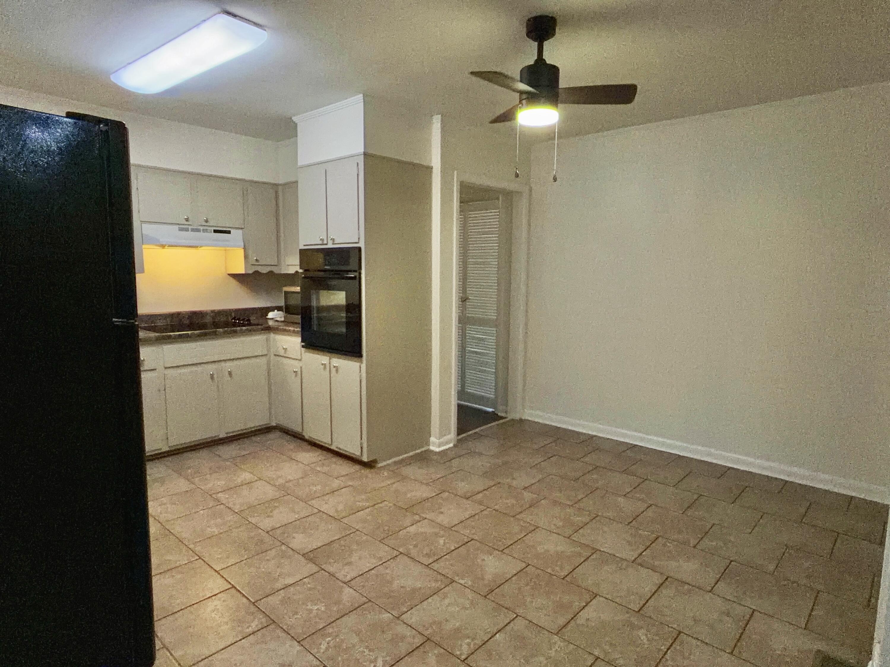 910 Springmont Drive Property Photo 13