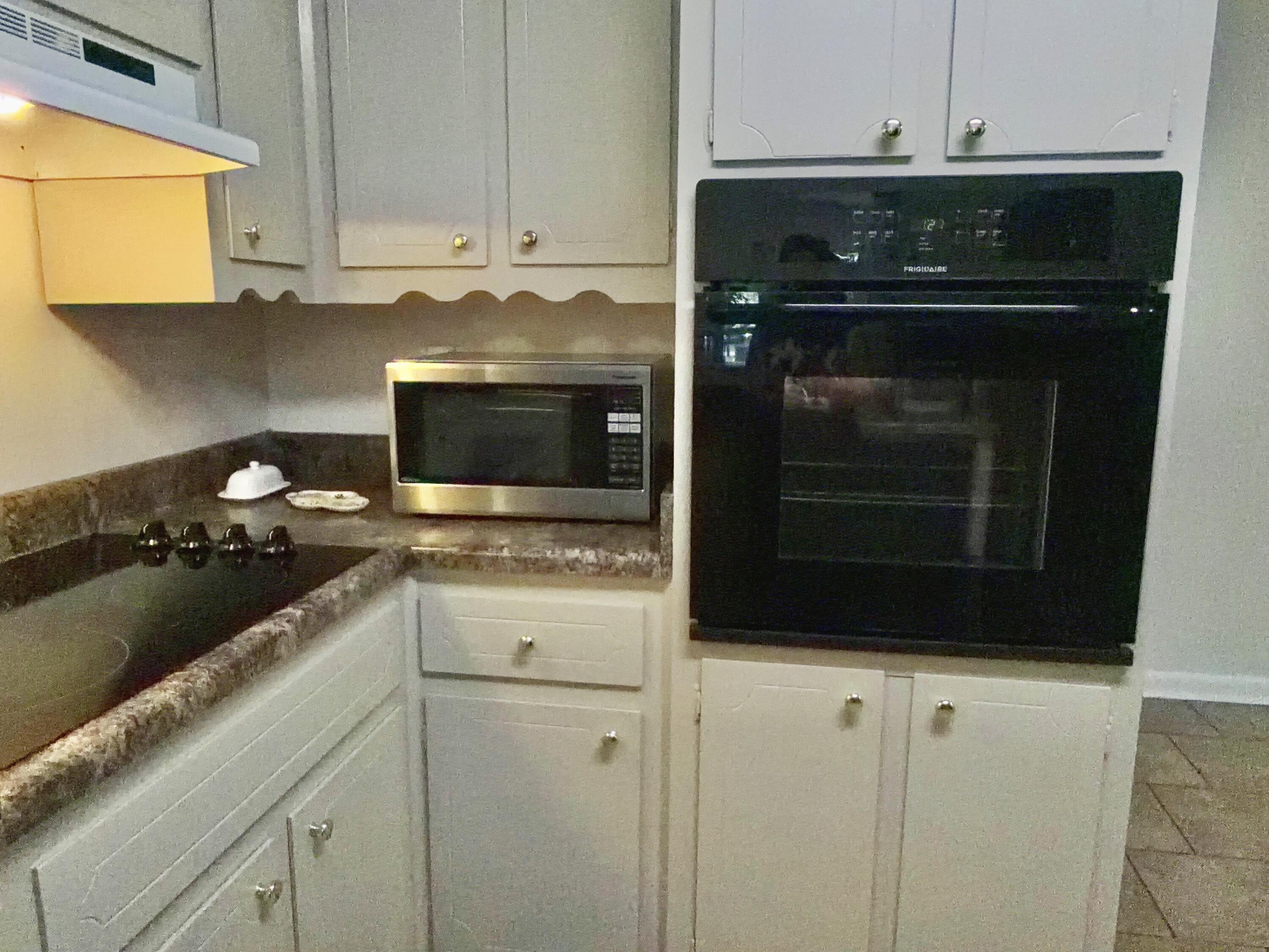 910 Springmont Drive Property Photo 16